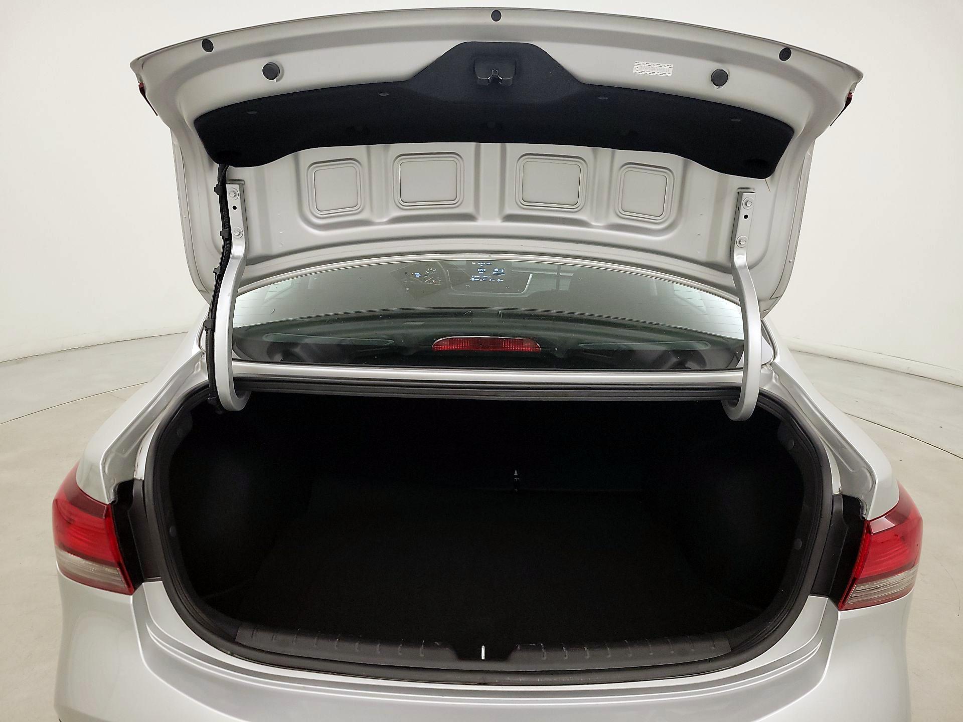 Thumbnail: 2023 Kia Rio - 20