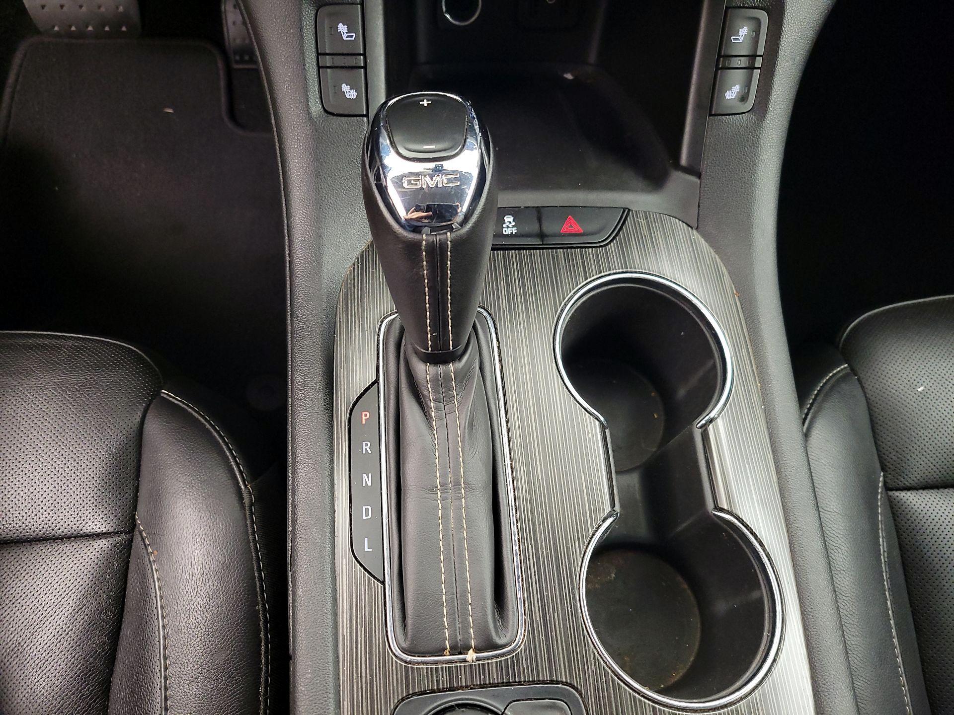 Thumbnail: 2019 GMC Acadia - 17