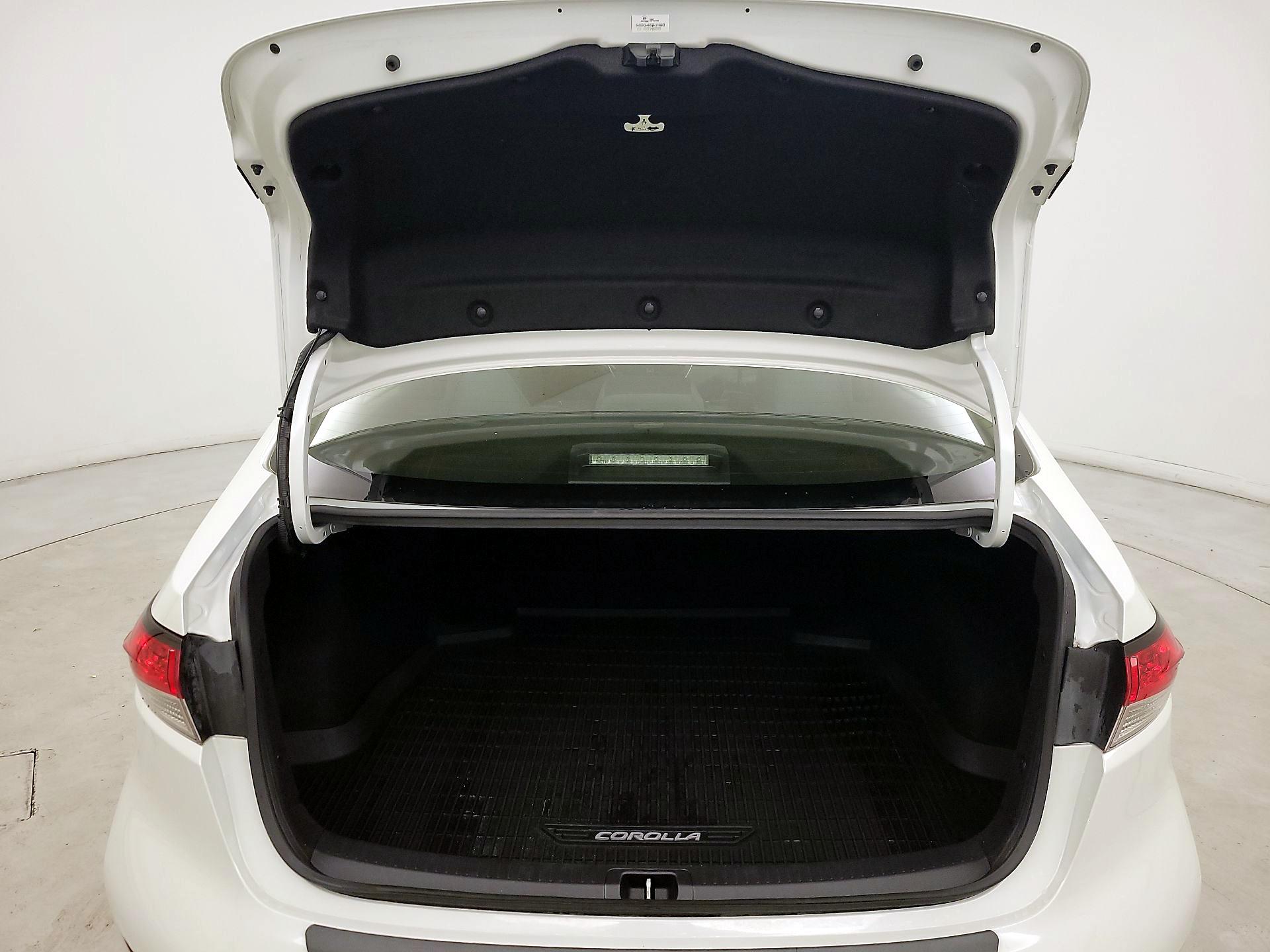 Thumbnail: 2020 Toyota Corolla - 18