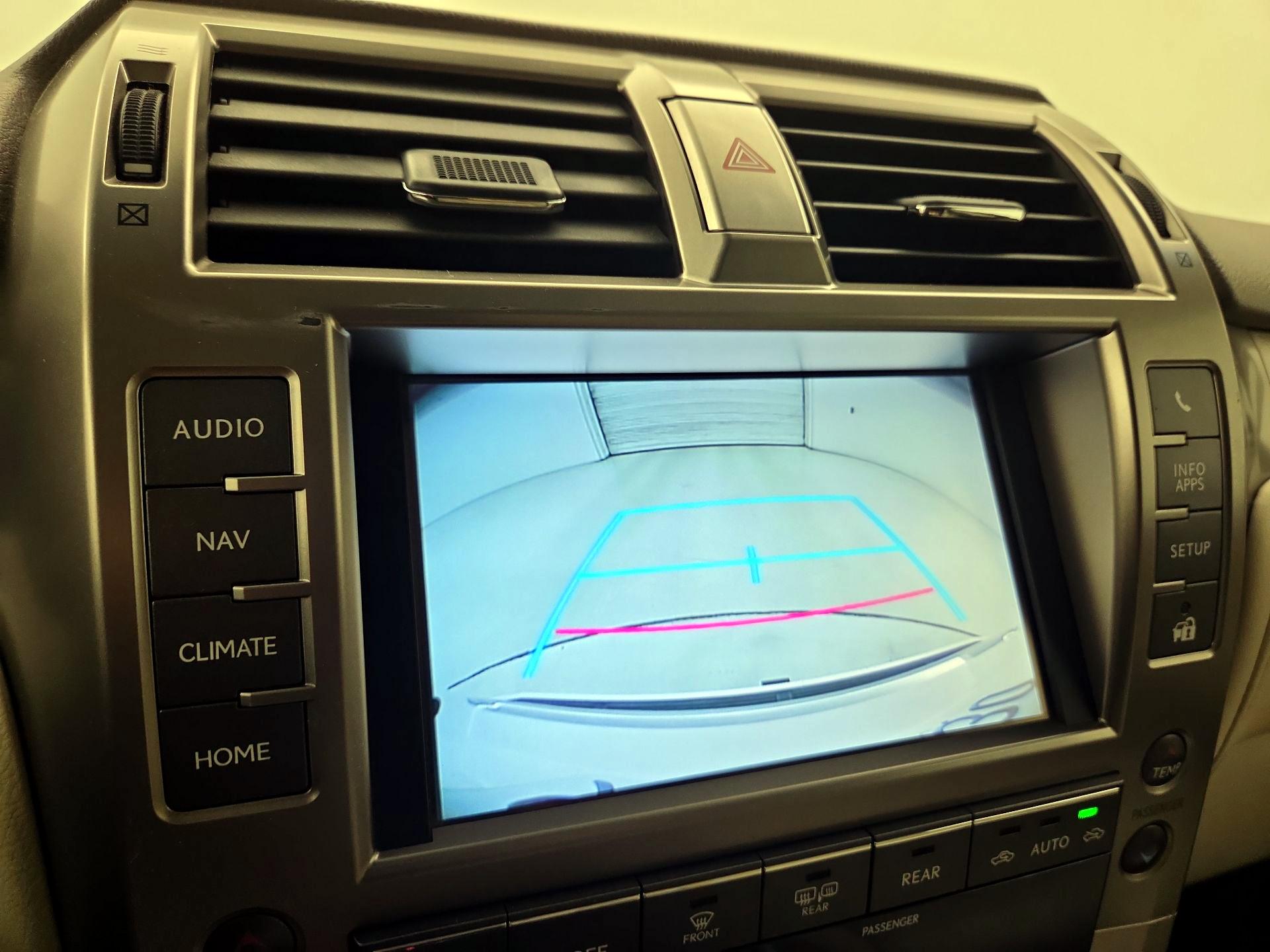 Thumbnail: 2016 Lexus GX - 15