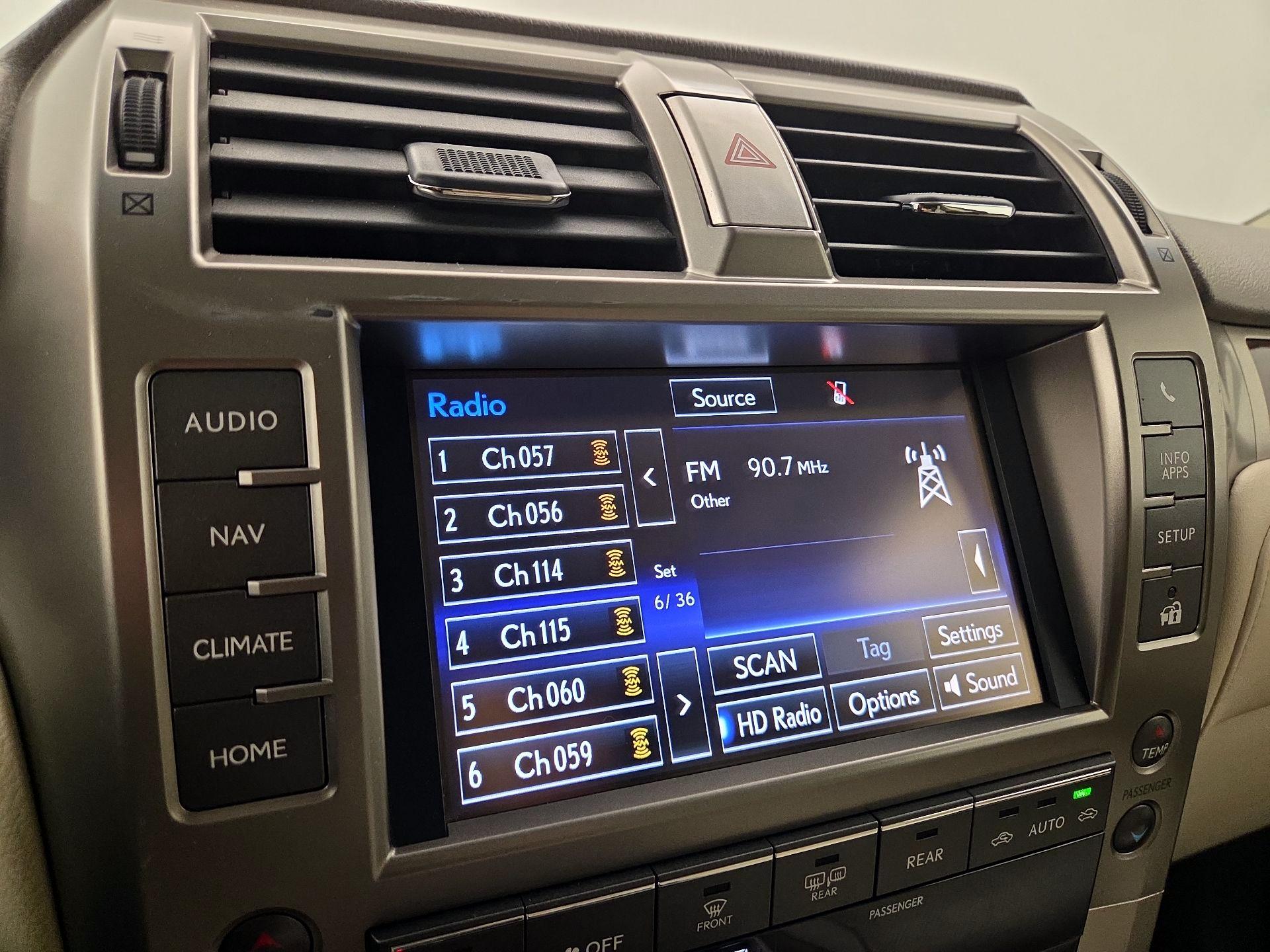 Thumbnail: 2016 Lexus GX - 16