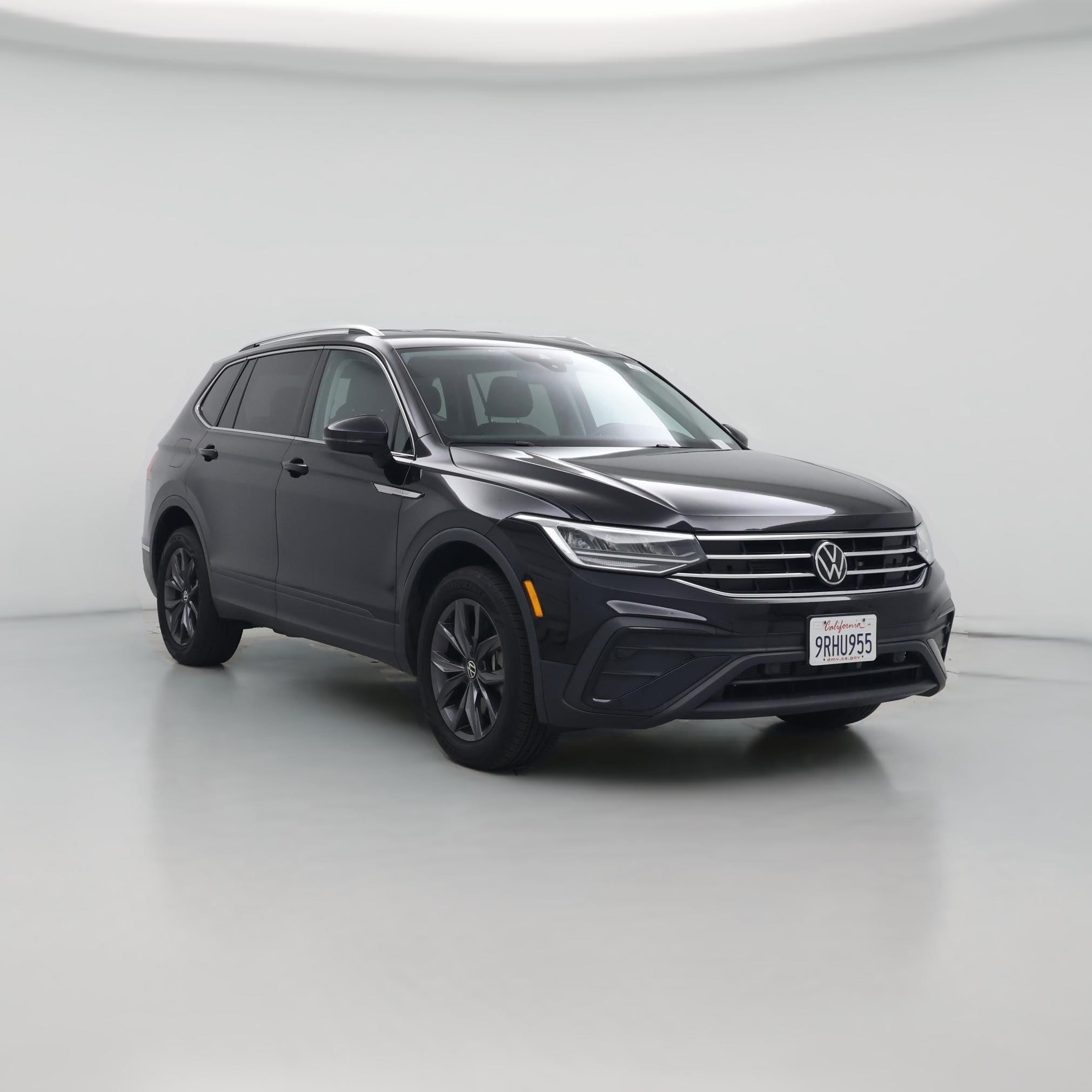 Thumbnail: 2023 Volkswagen Tiguan - 1