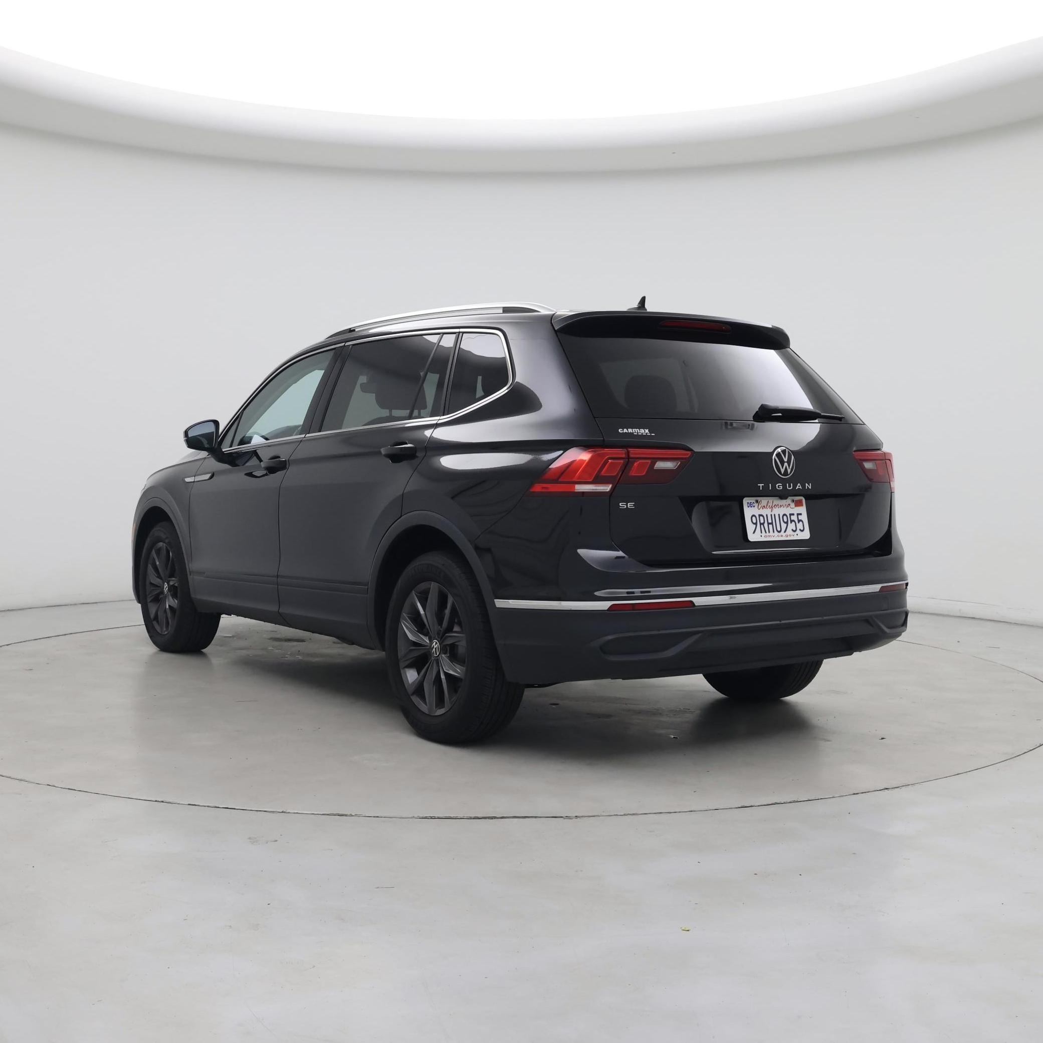 Thumbnail: 2023 Volkswagen Tiguan - 2