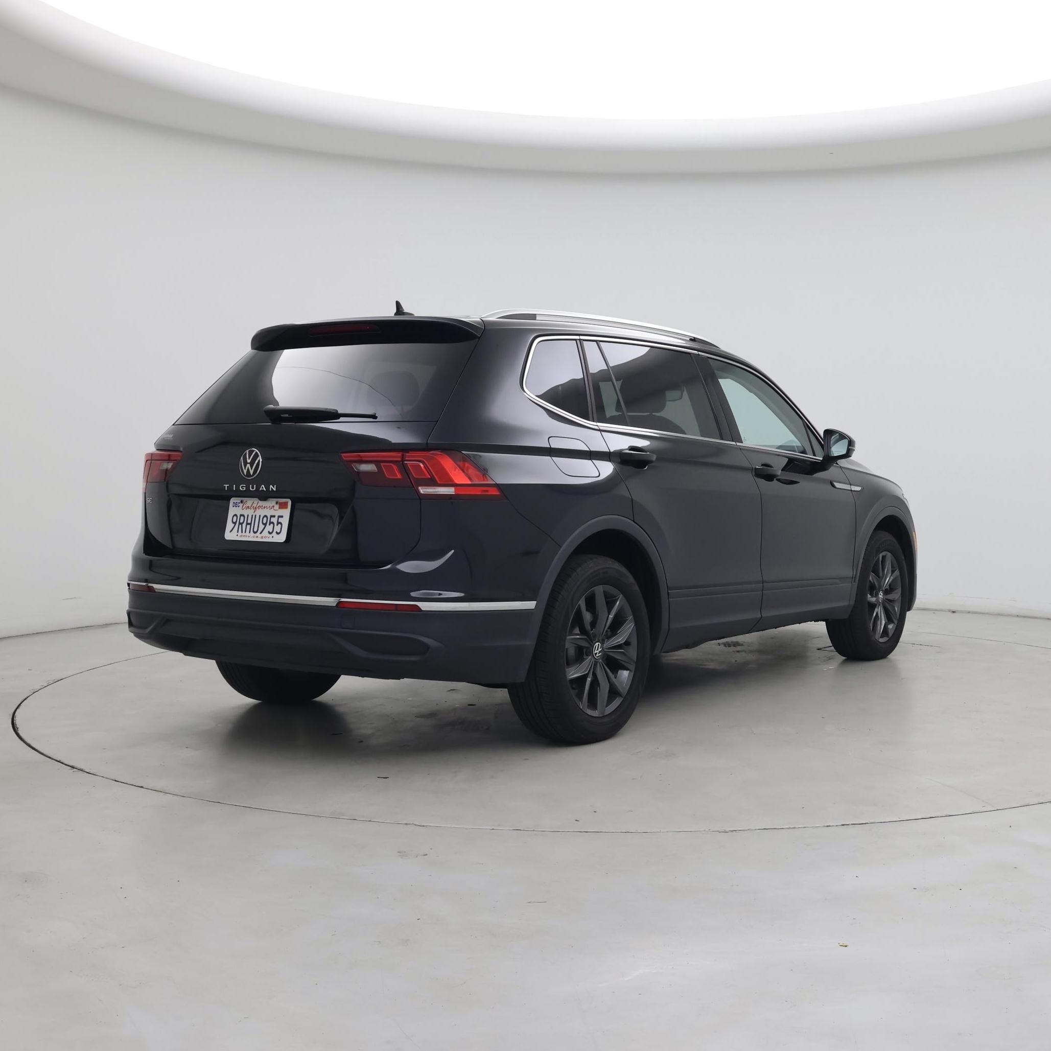 Thumbnail: 2023 Volkswagen Tiguan - 8