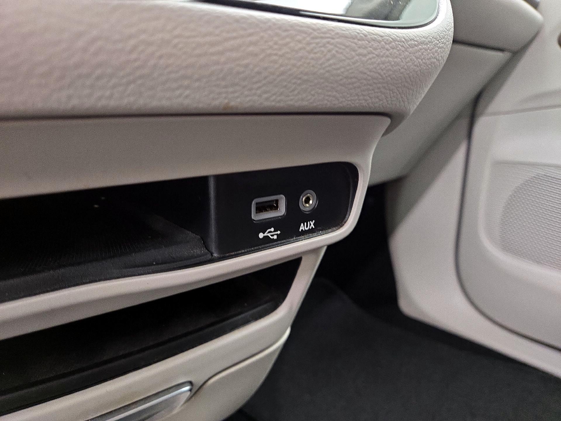 Thumbnail: 2019 Chrysler Pacifica - 18