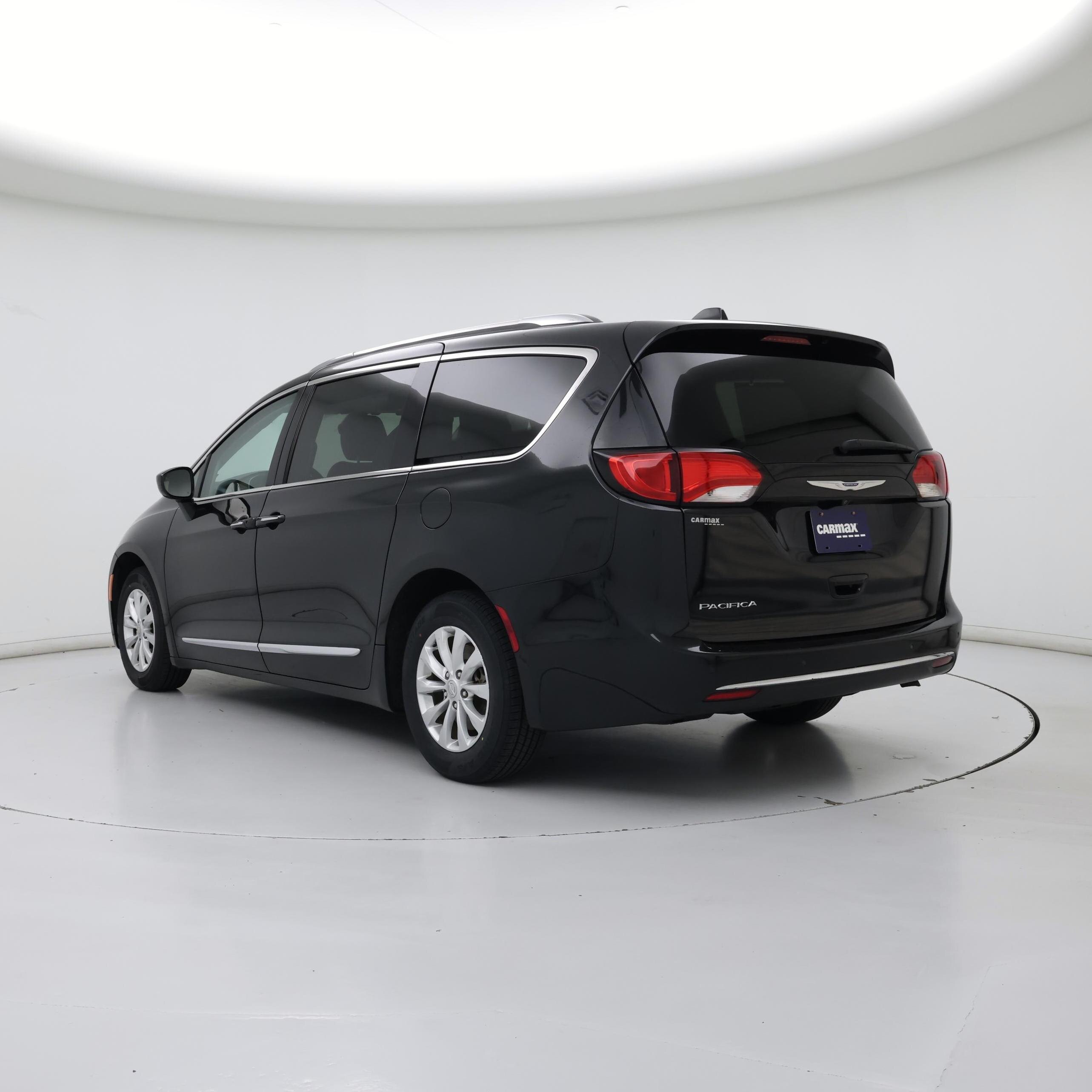 Thumbnail: 2019 Chrysler Pacifica - 2