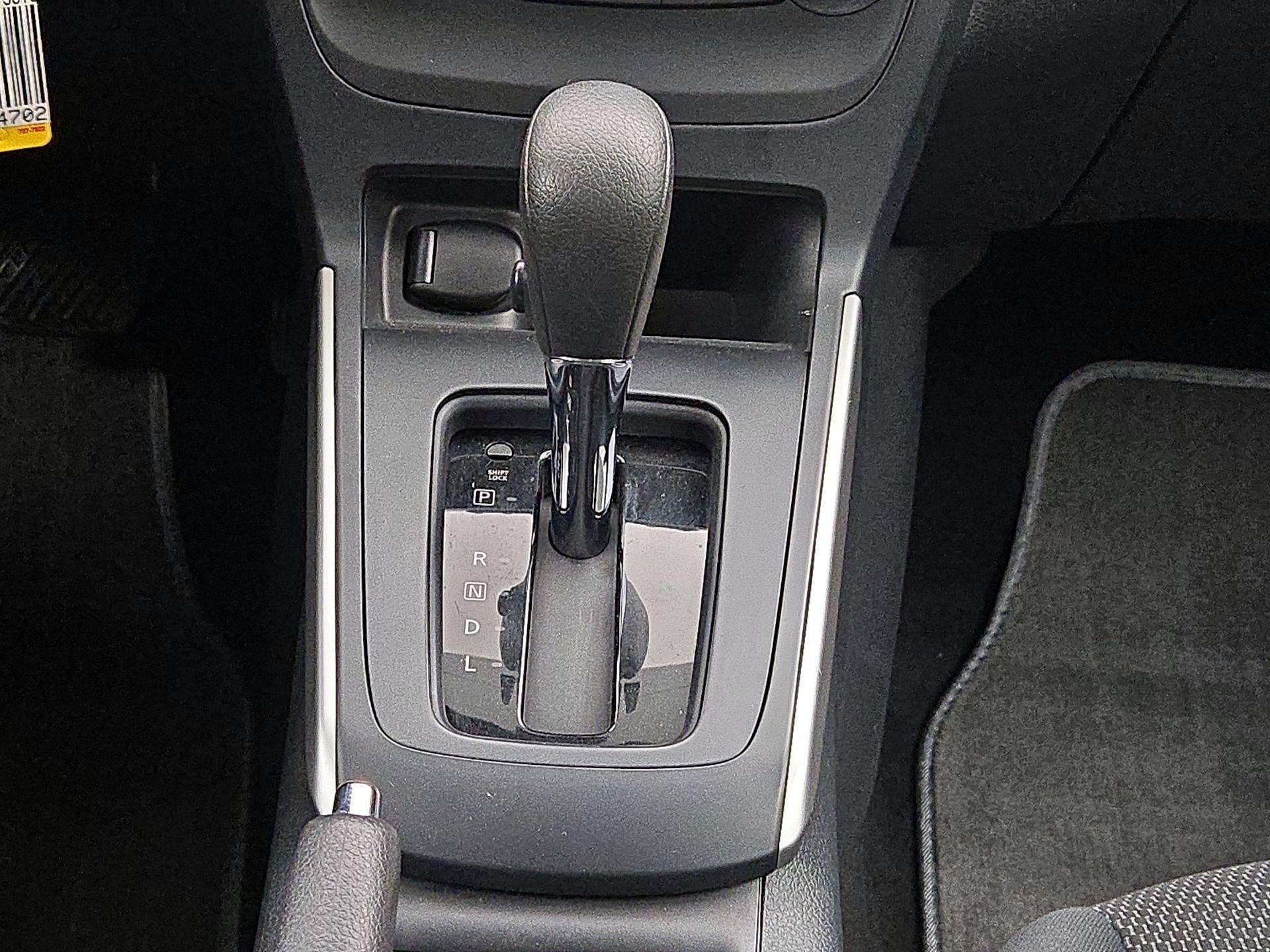 Thumbnail: 2016 Nissan Sentra - 16