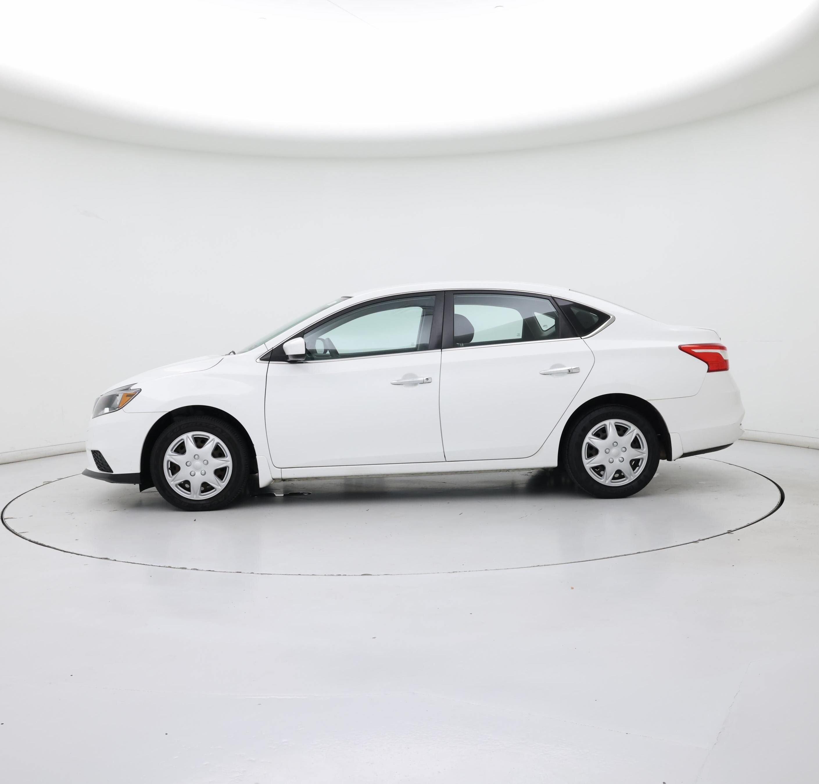 Thumbnail: 2016 Nissan Sentra - 3