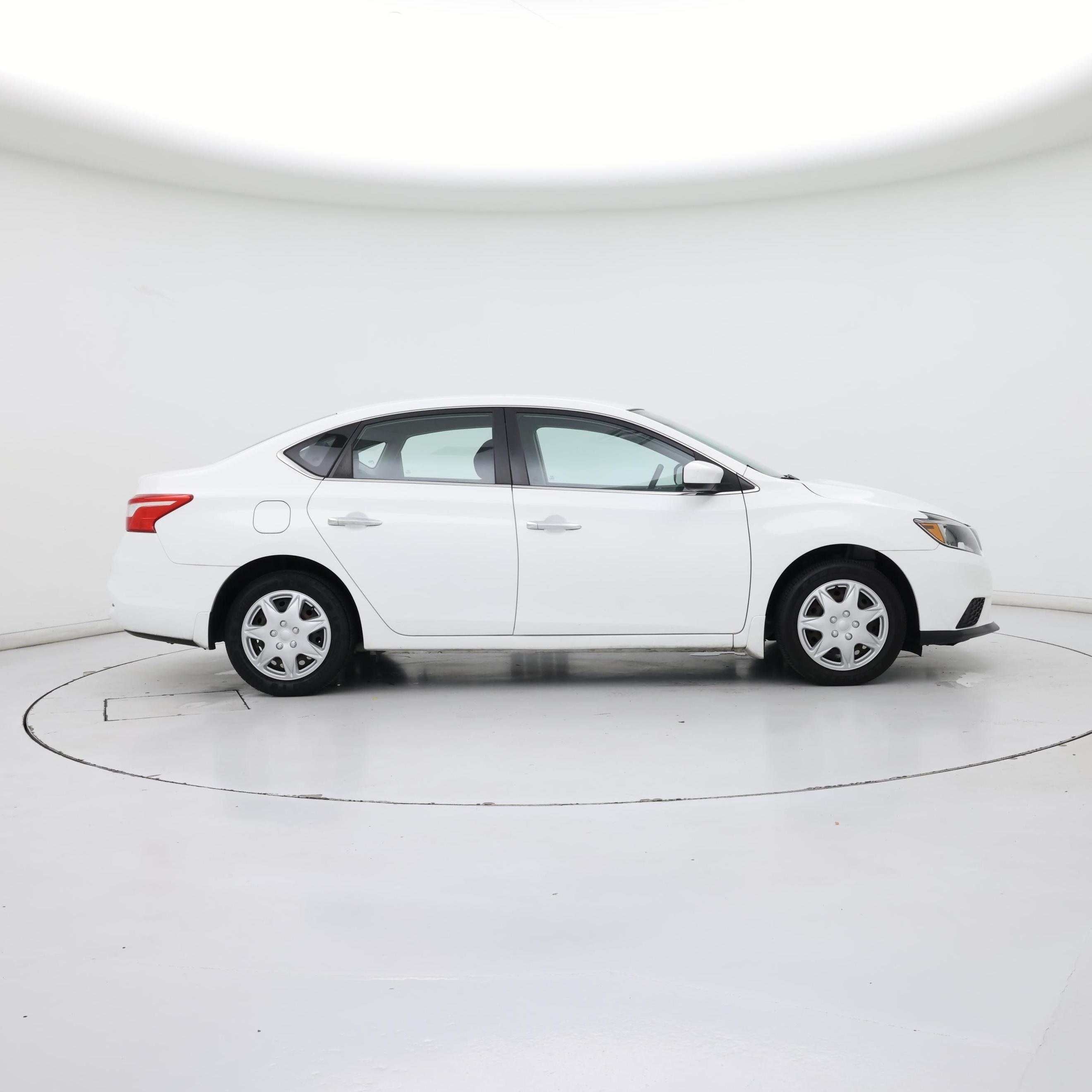 Thumbnail: 2016 Nissan Sentra - 7