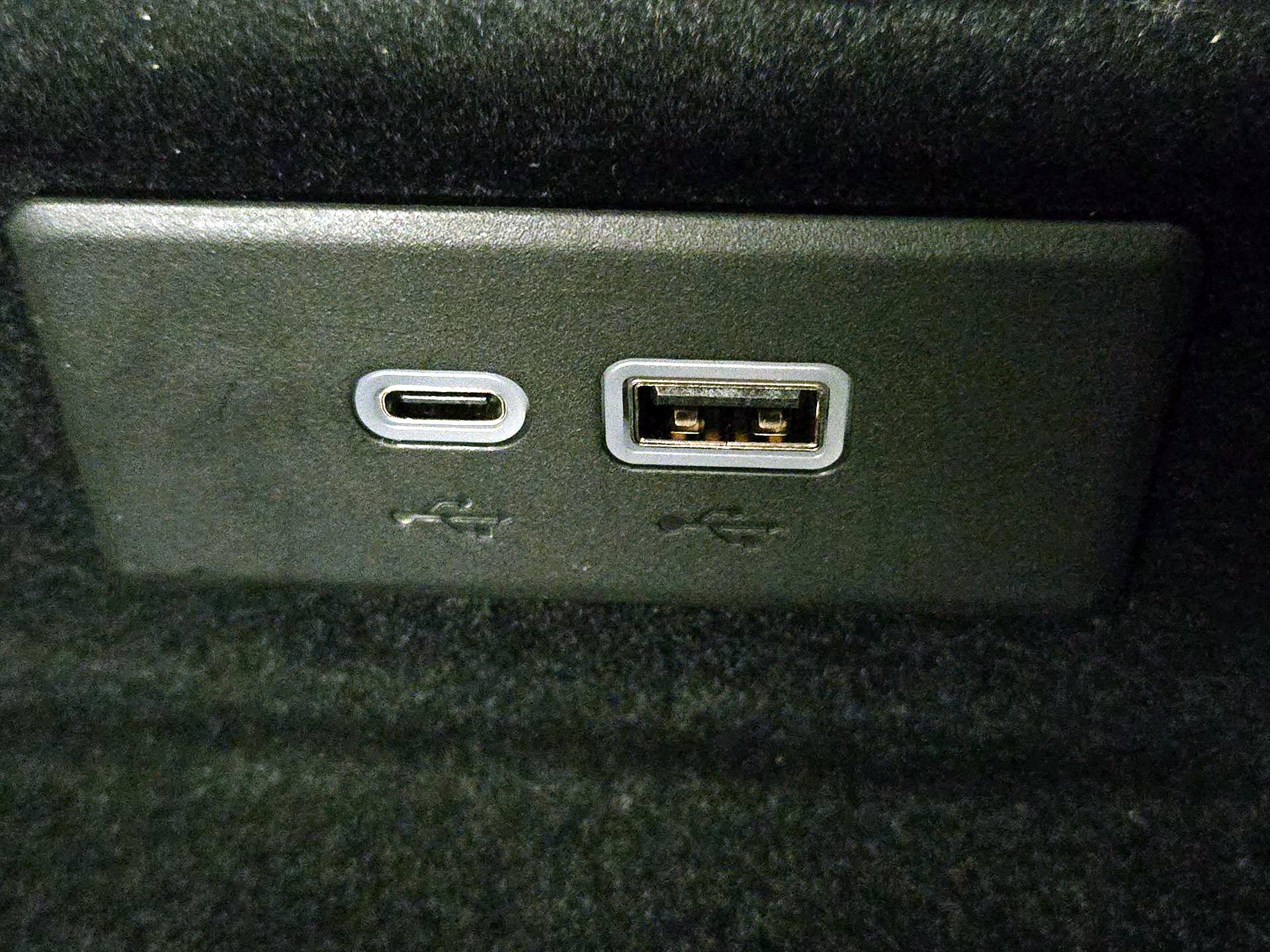 Thumbnail: 2024 Chevrolet Corvette - 17