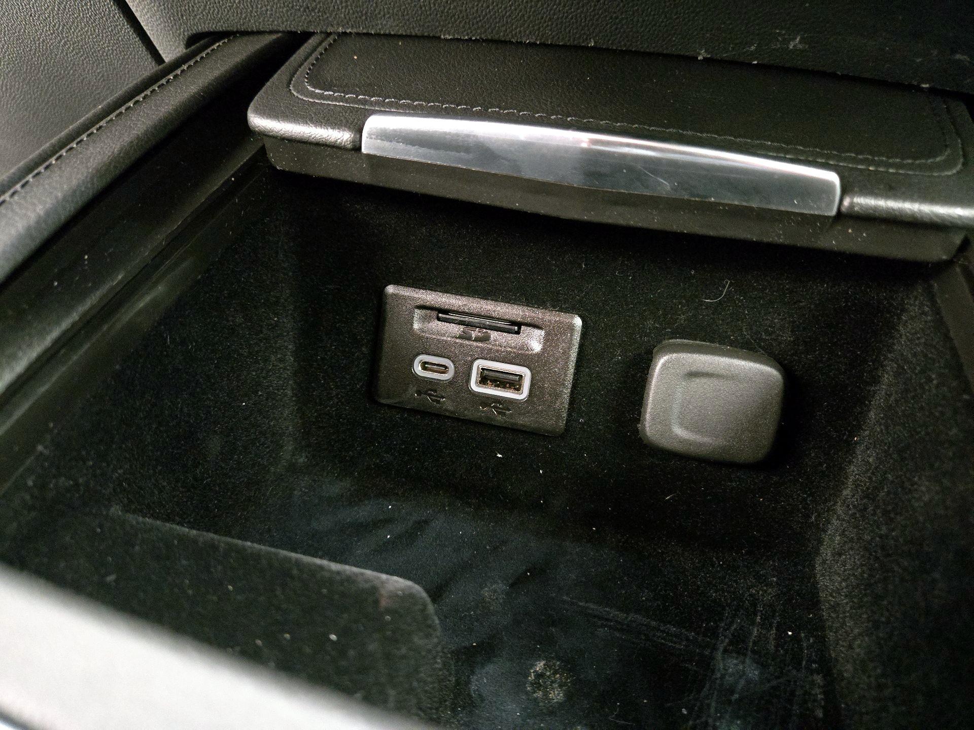 Thumbnail: 2019 Cadillac XT4 - 19