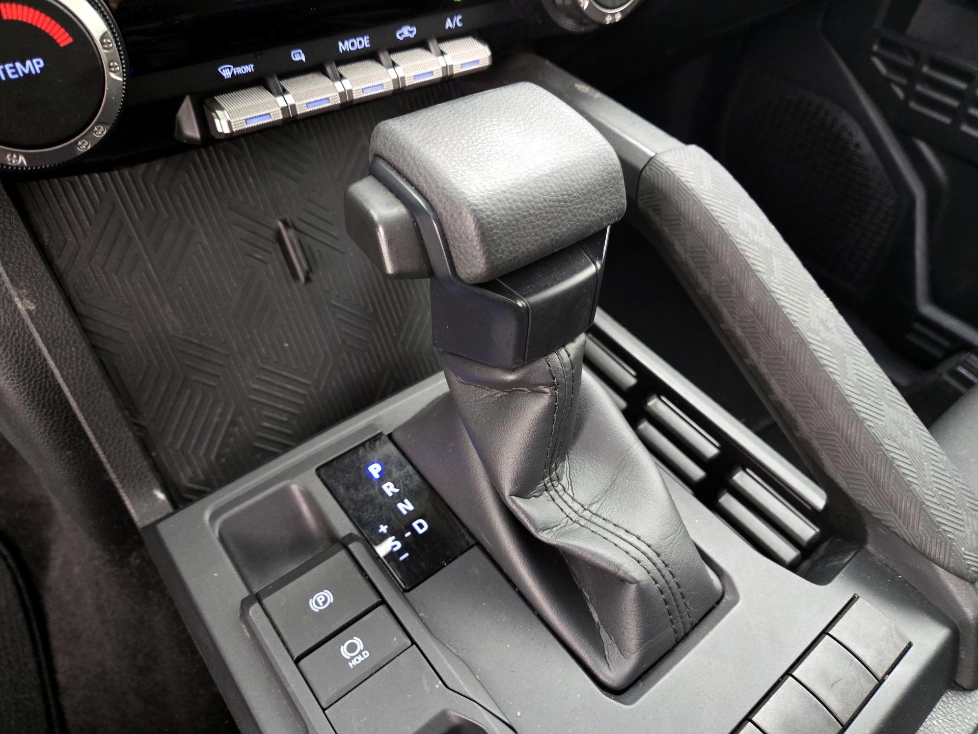 Thumbnail: 2024 Toyota Tacoma - 17