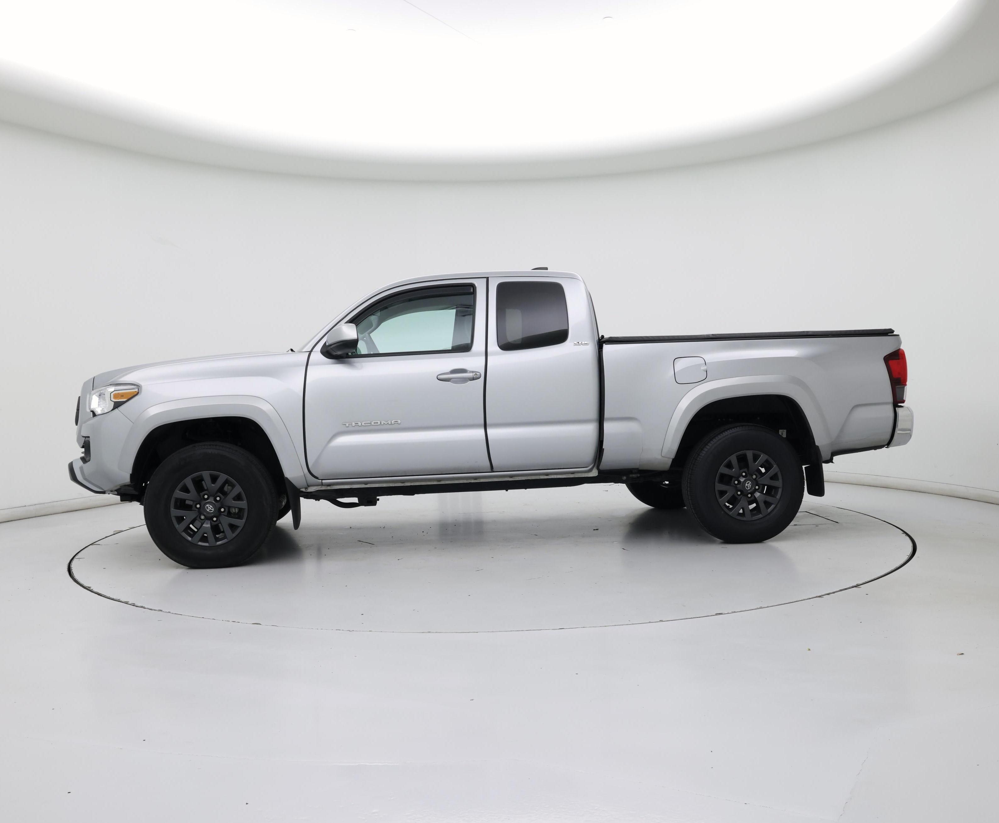 Thumbnail: 2022 Toyota Tacoma - 3