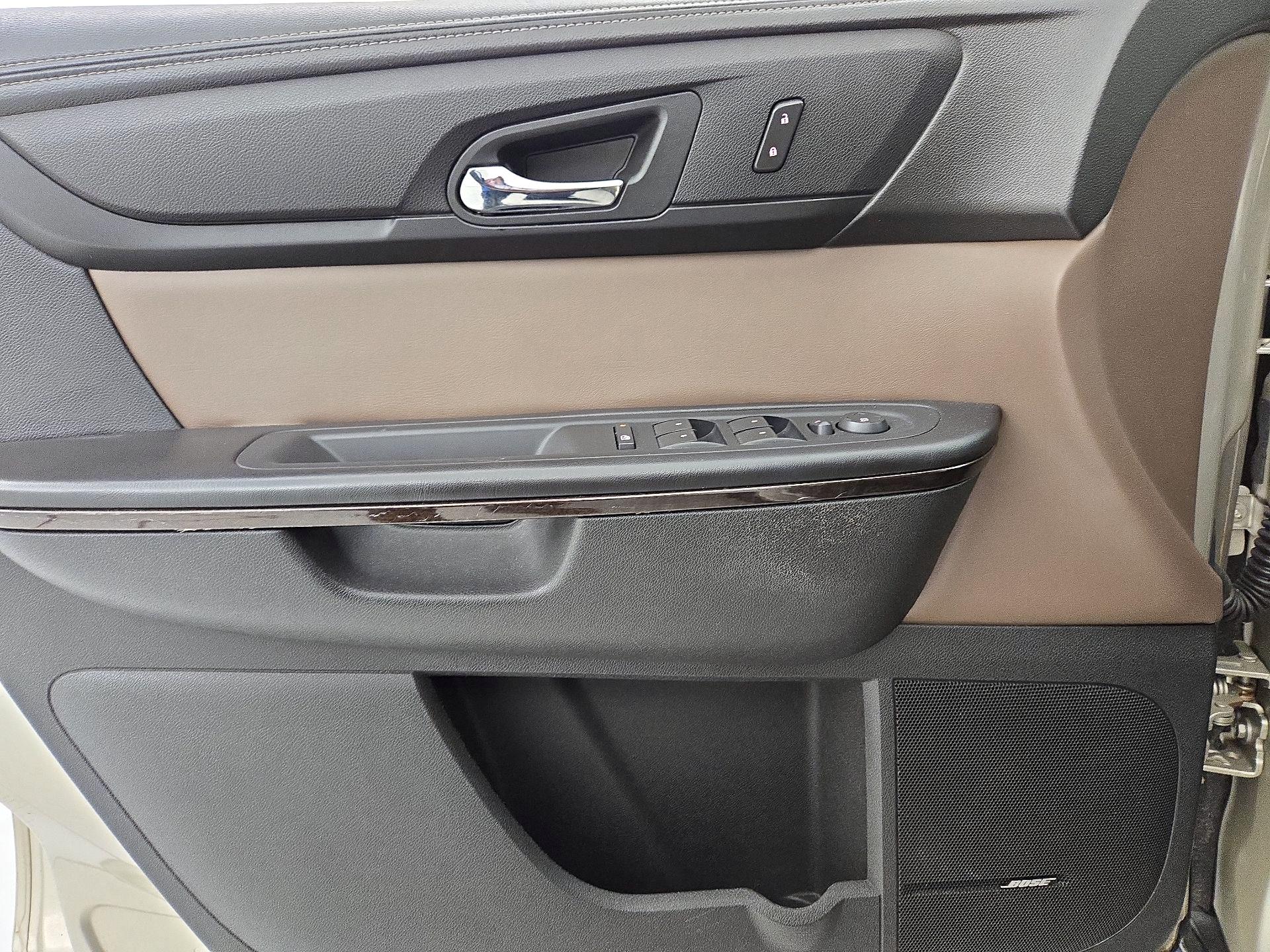 Thumbnail: 2015 GMC Acadia - 12