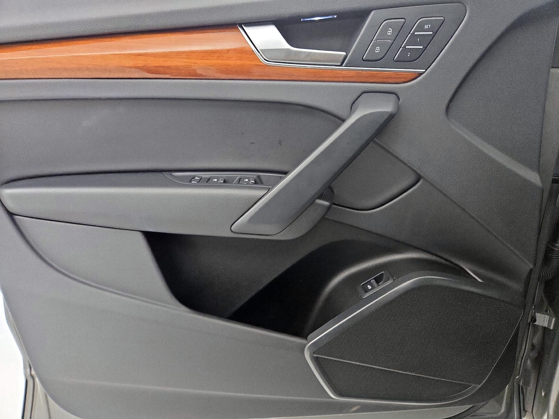 Thumbnail: 2023 Audi Q5 - 12