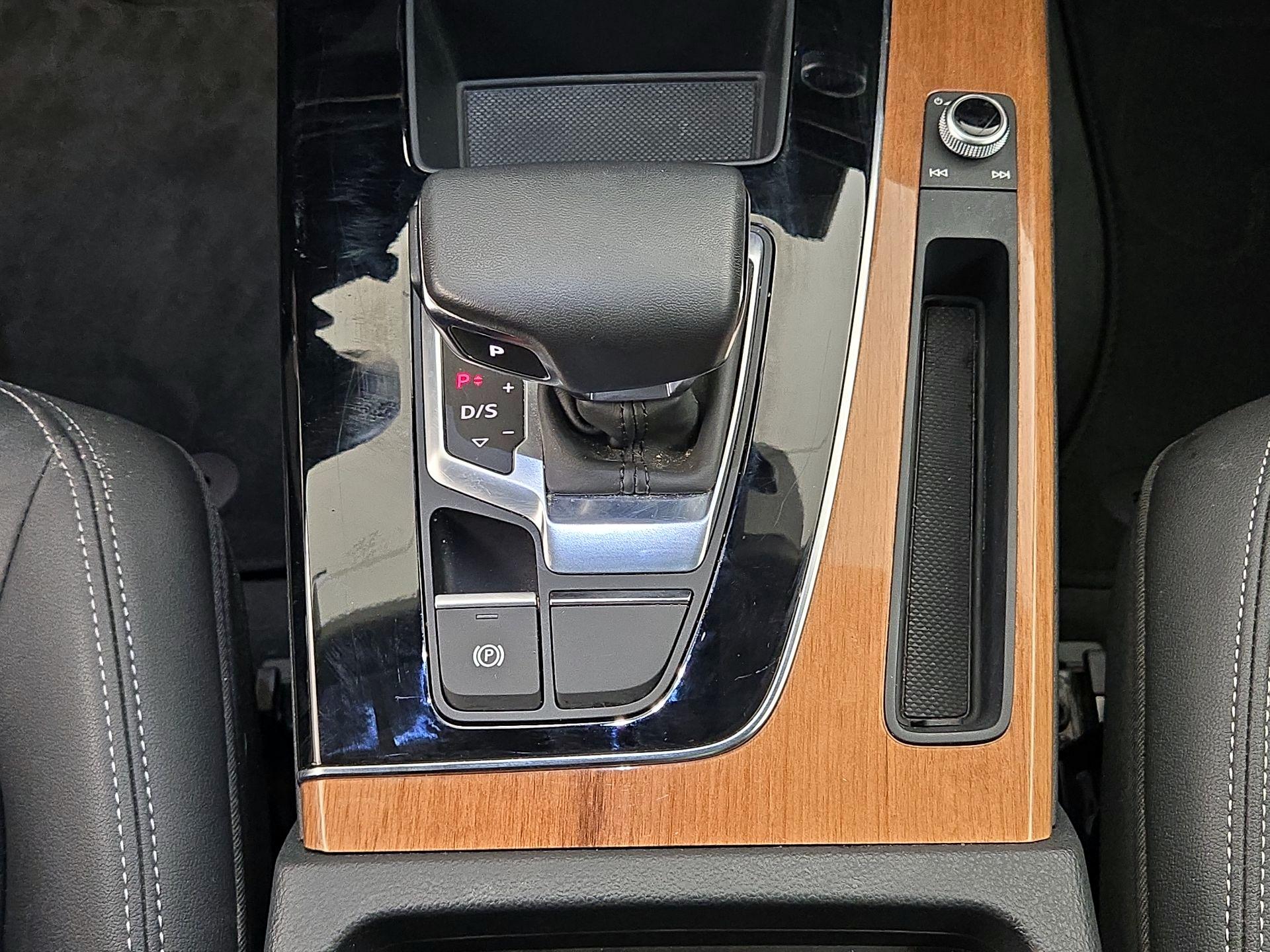 Thumbnail: 2023 Audi Q5 - 16
