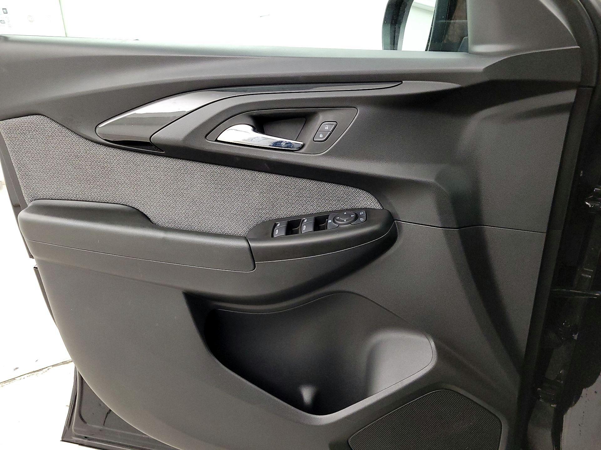 Thumbnail: 2022 Chevrolet TrailBlazer - 12