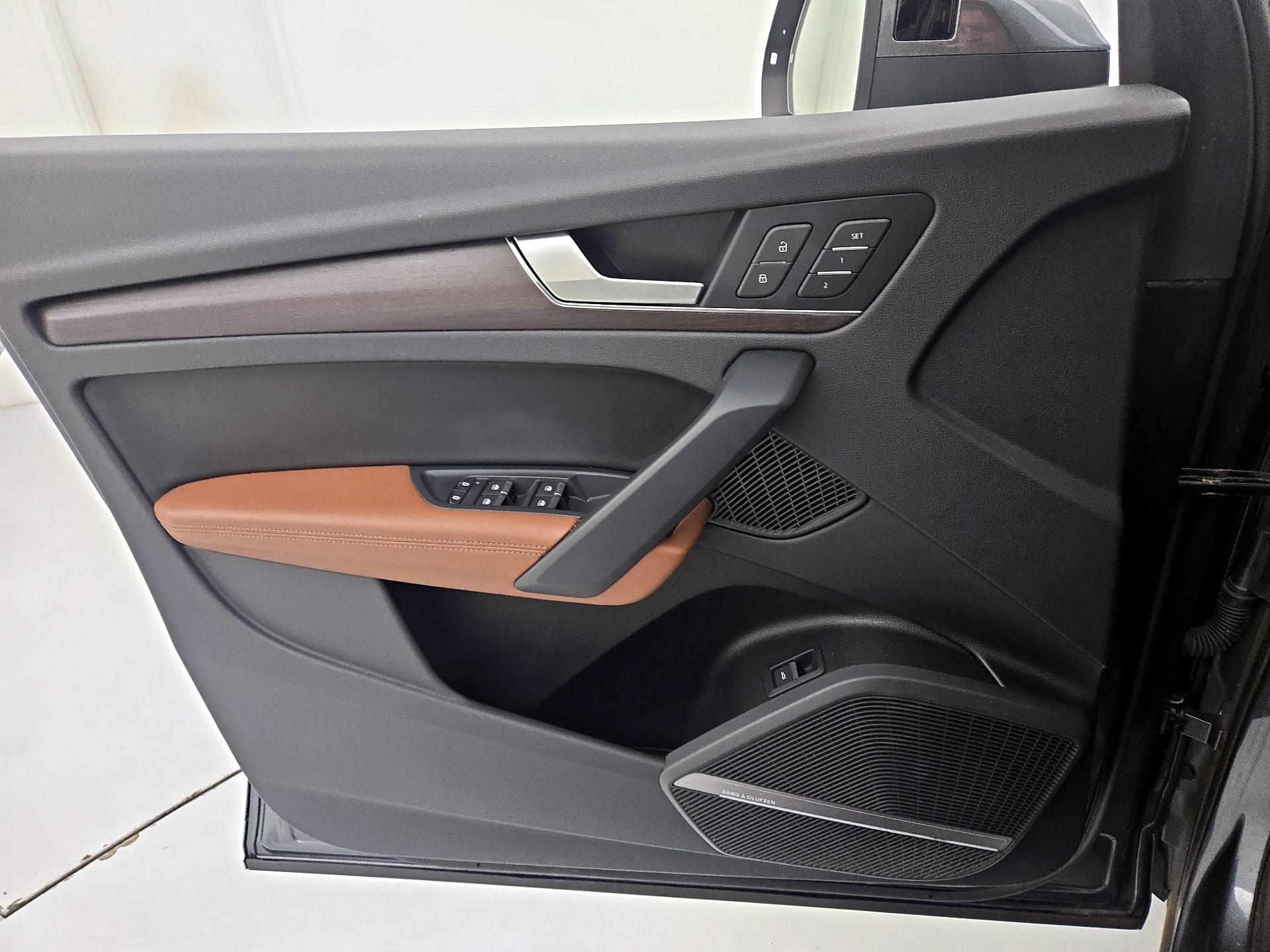 Thumbnail: 2022 Audi Q5 - 12