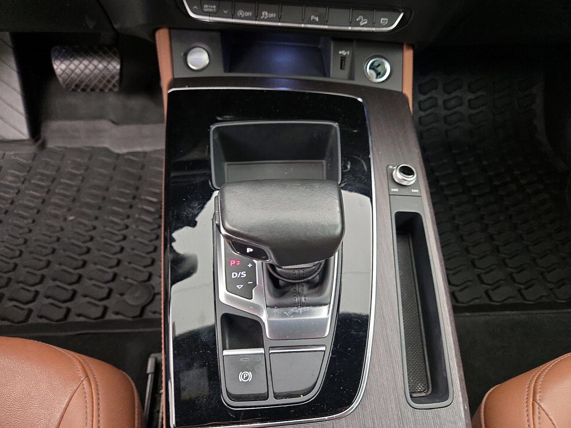 Thumbnail: 2022 Audi Q5 - 18