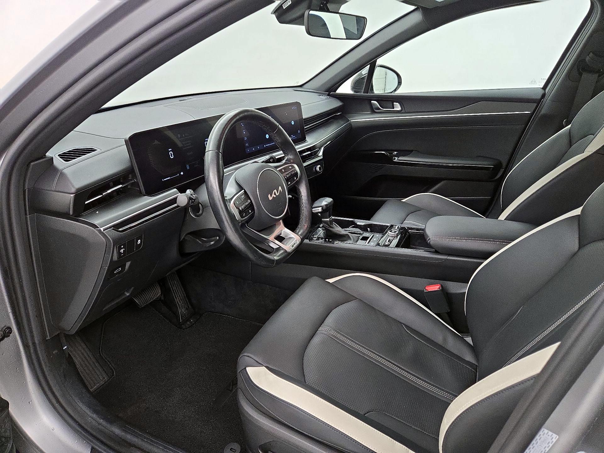 Thumbnail: 2025 Kia K5 - 11
