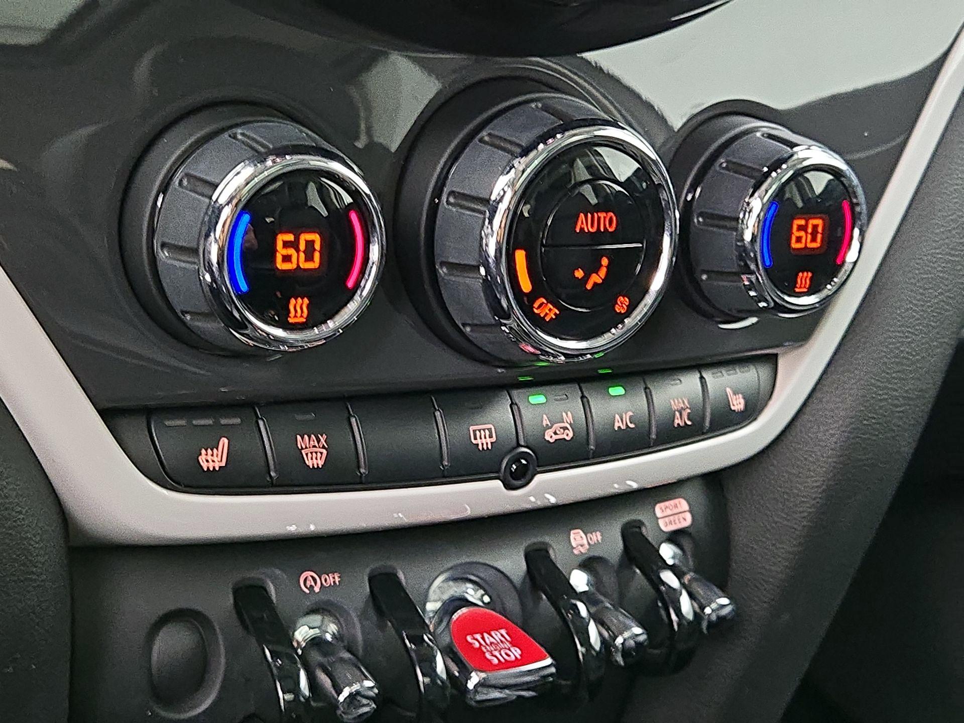 Thumbnail: 2020 MINI Cooper Countryman - 16
