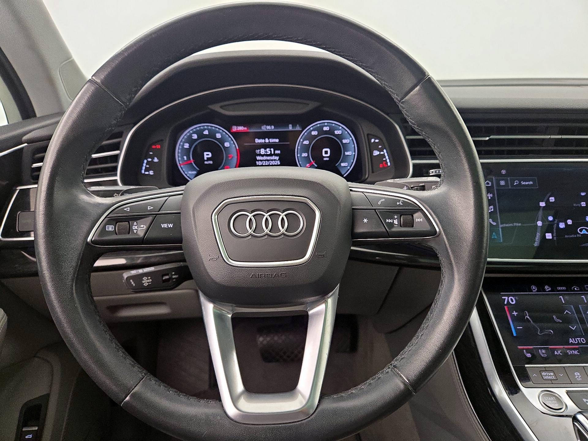 Thumbnail: 2021 Audi Q7 - 10