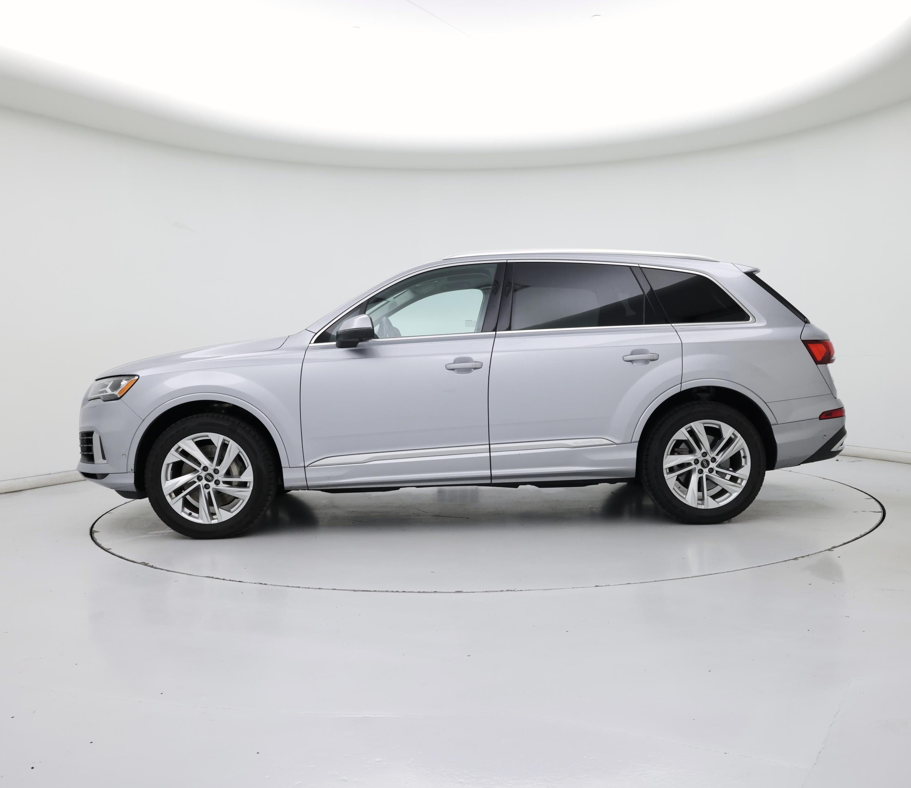 Thumbnail: 2021 Audi Q7 - 3