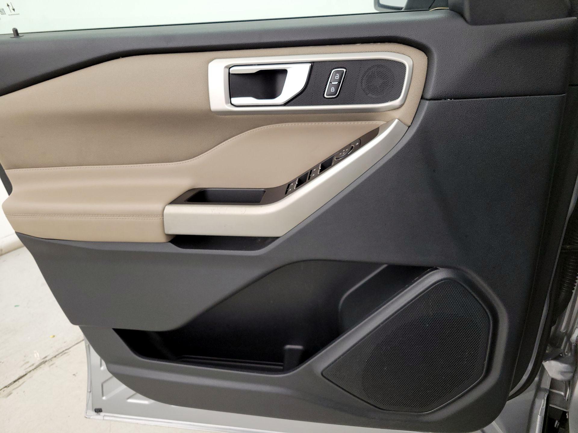 Thumbnail: 2020 Ford Explorer - 12