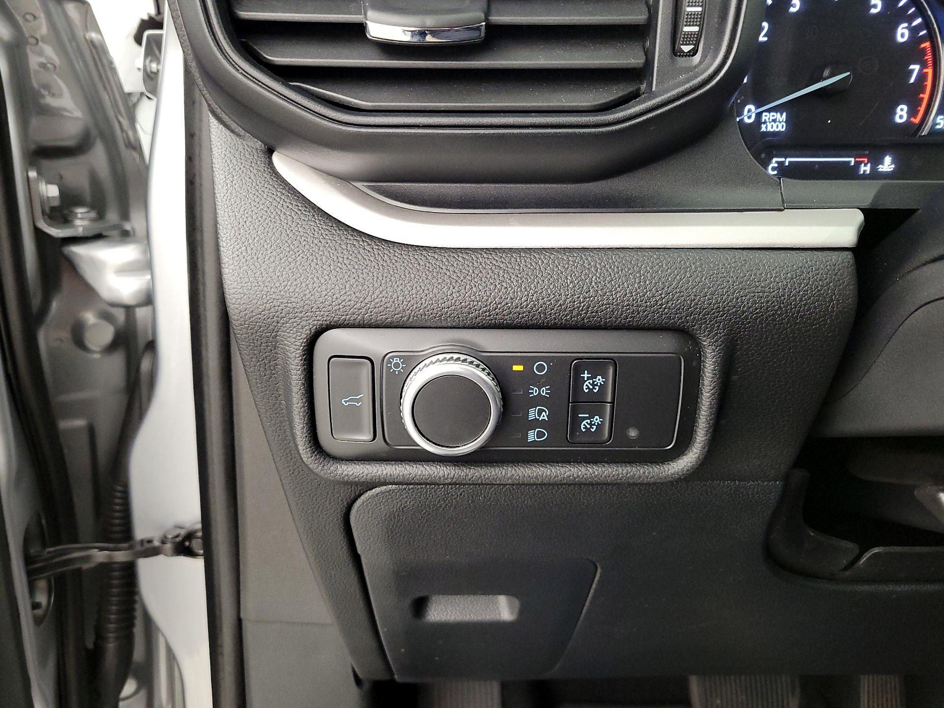 Thumbnail: 2020 Ford Explorer - 13