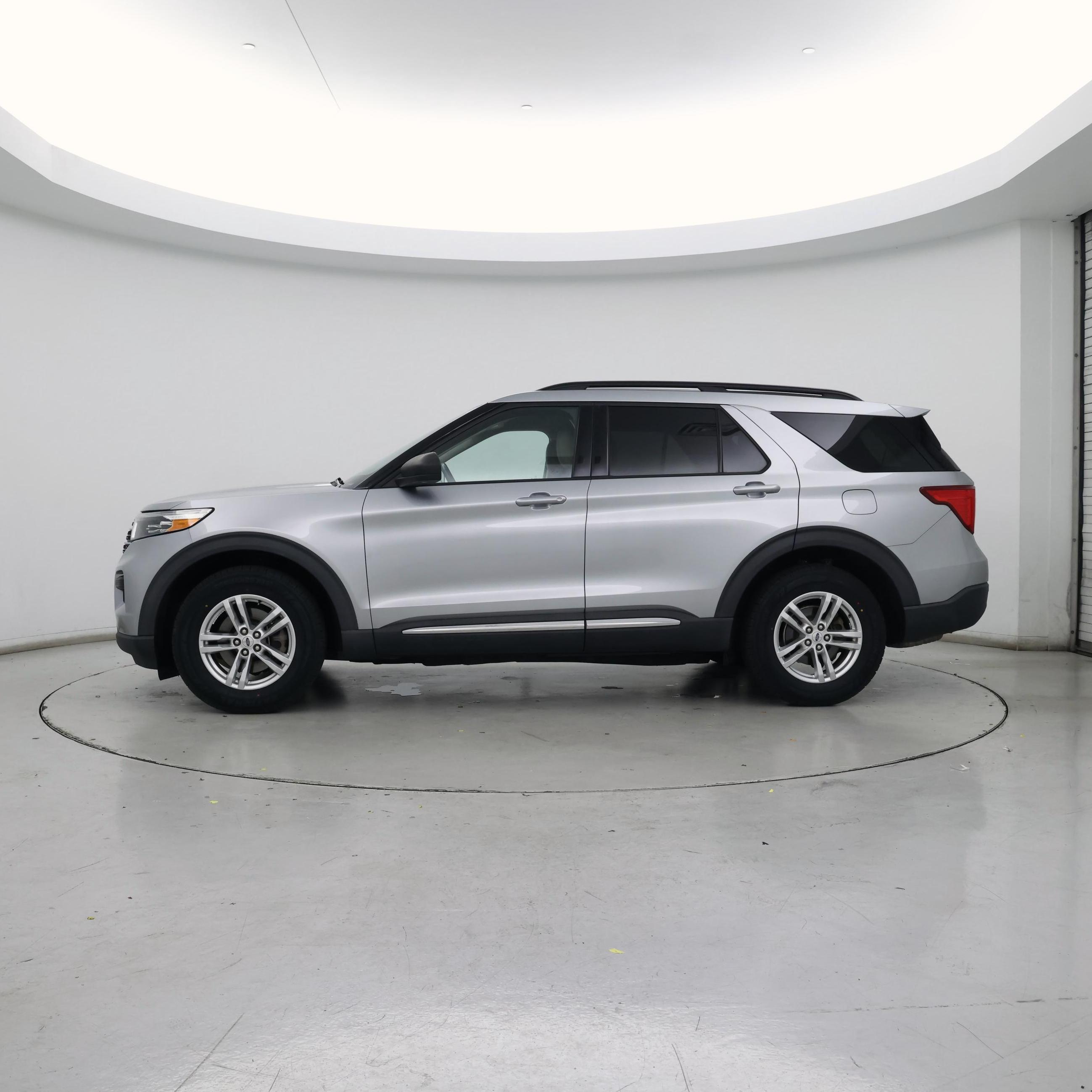 Thumbnail: 2020 Ford Explorer - 3