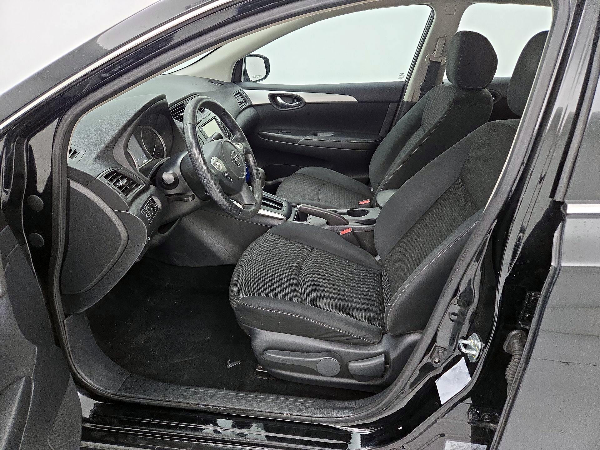 Thumbnail: 2019 Nissan Sentra - 11