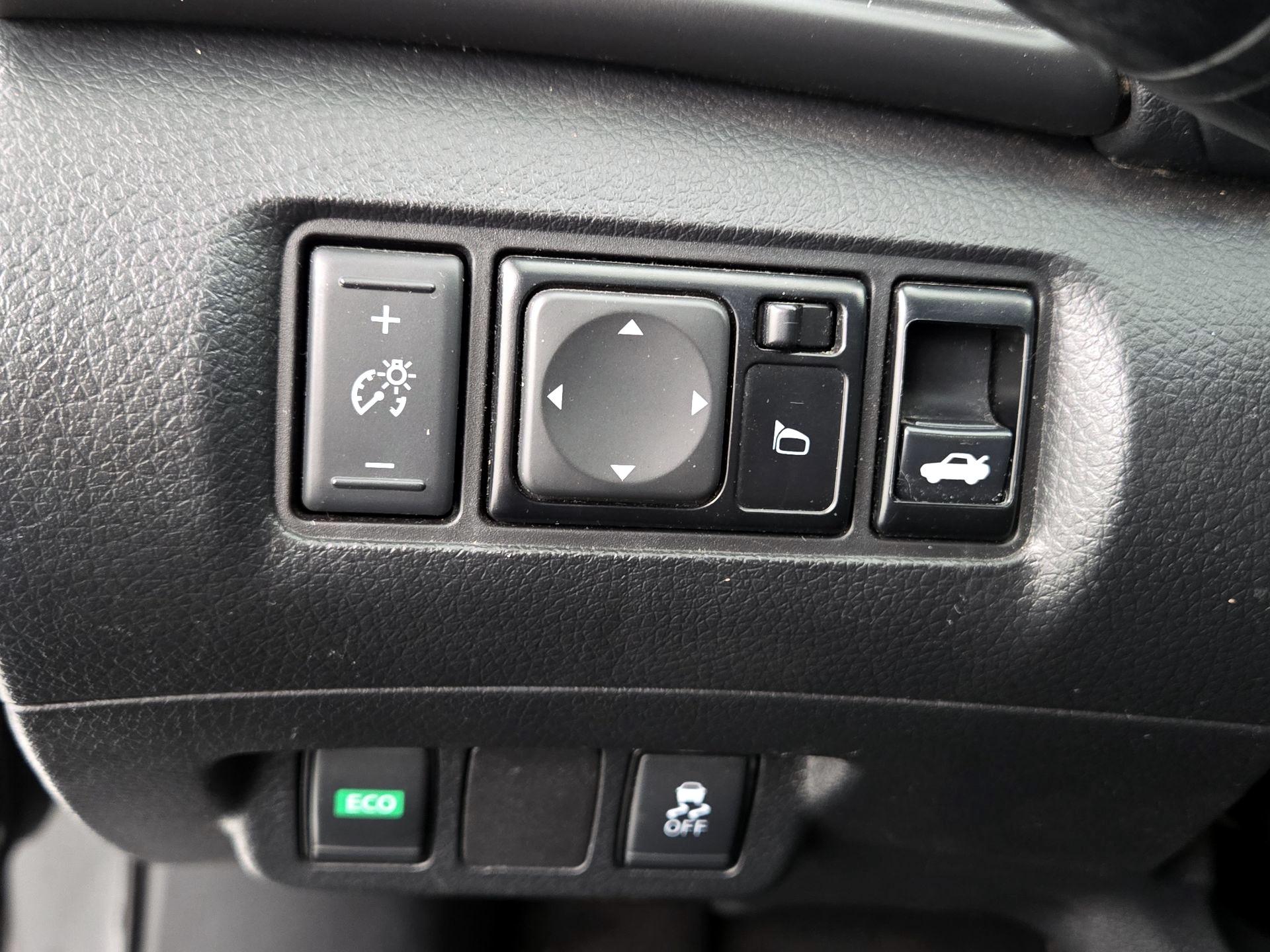 Thumbnail: 2019 Nissan Sentra - 13