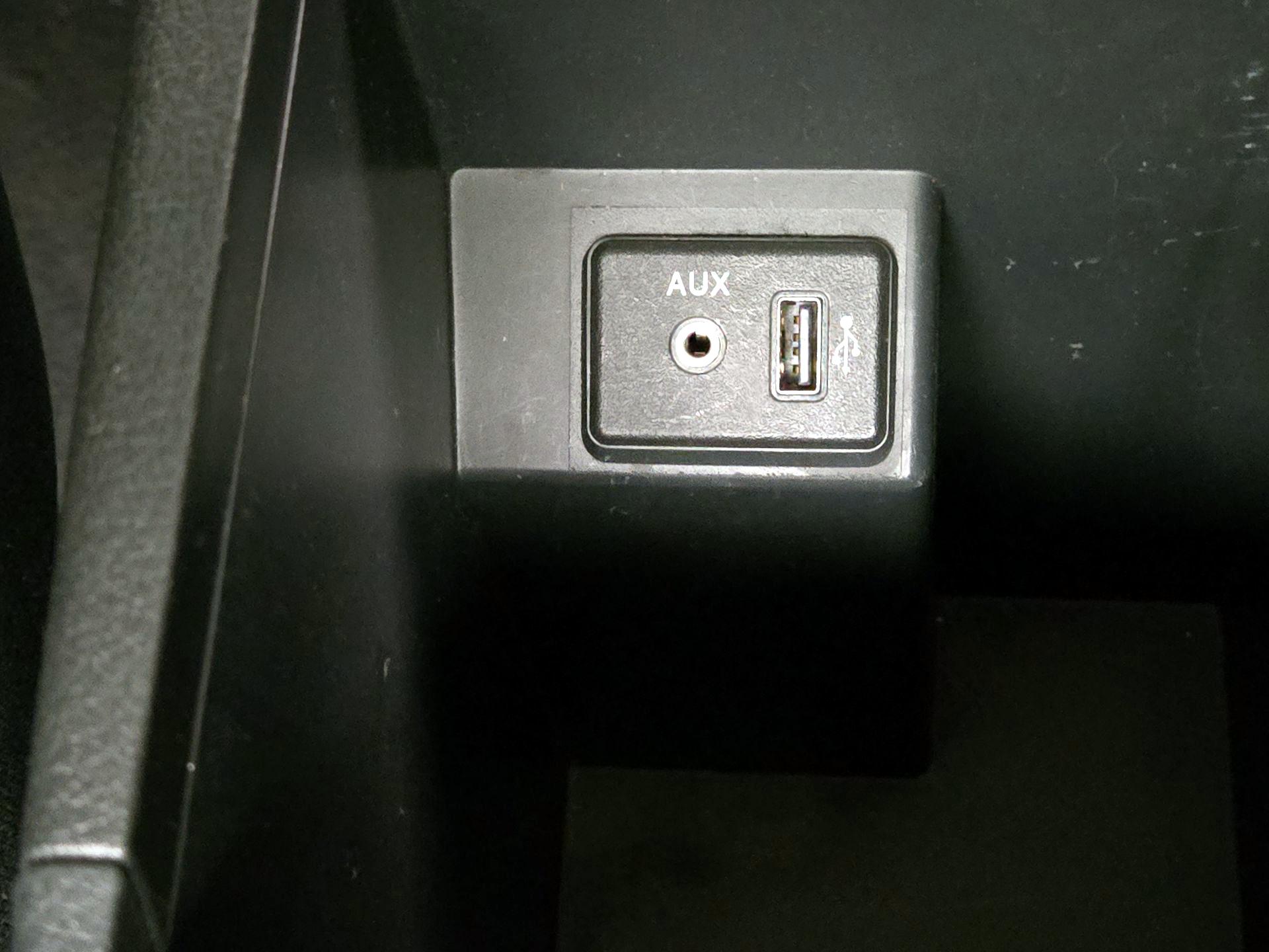 Thumbnail: 2019 Nissan Sentra - 18