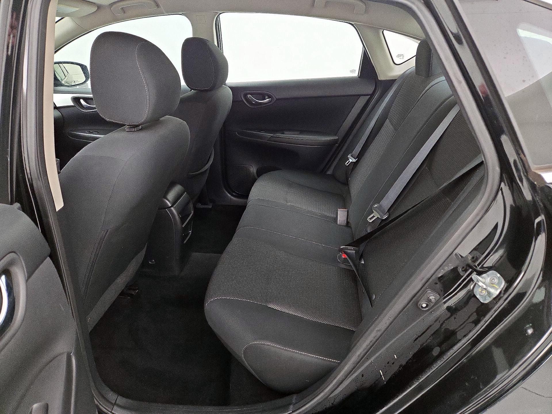 Thumbnail: 2019 Nissan Sentra - 19