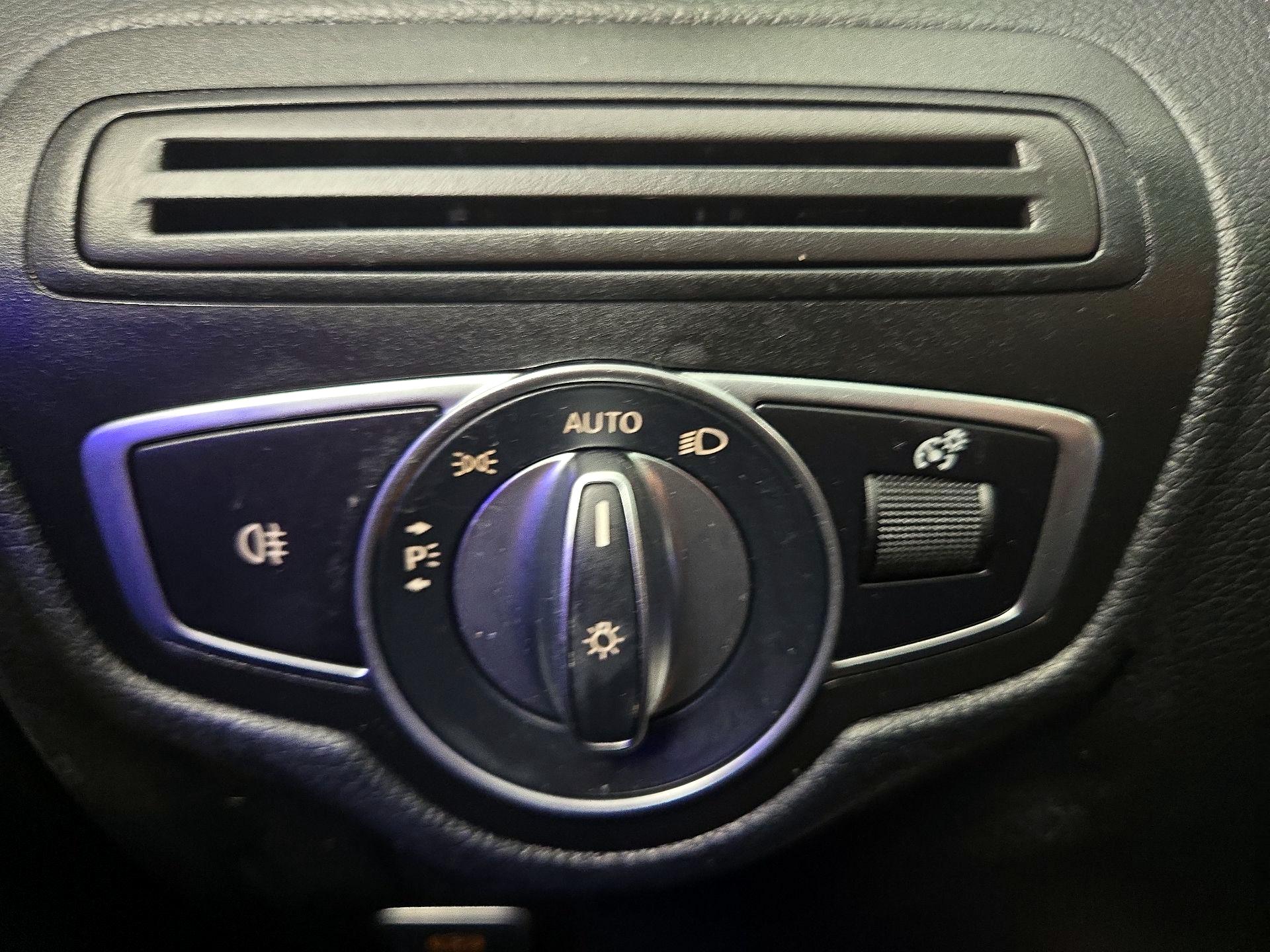 Thumbnail: 2022 Mercedes-Benz GLC - 13