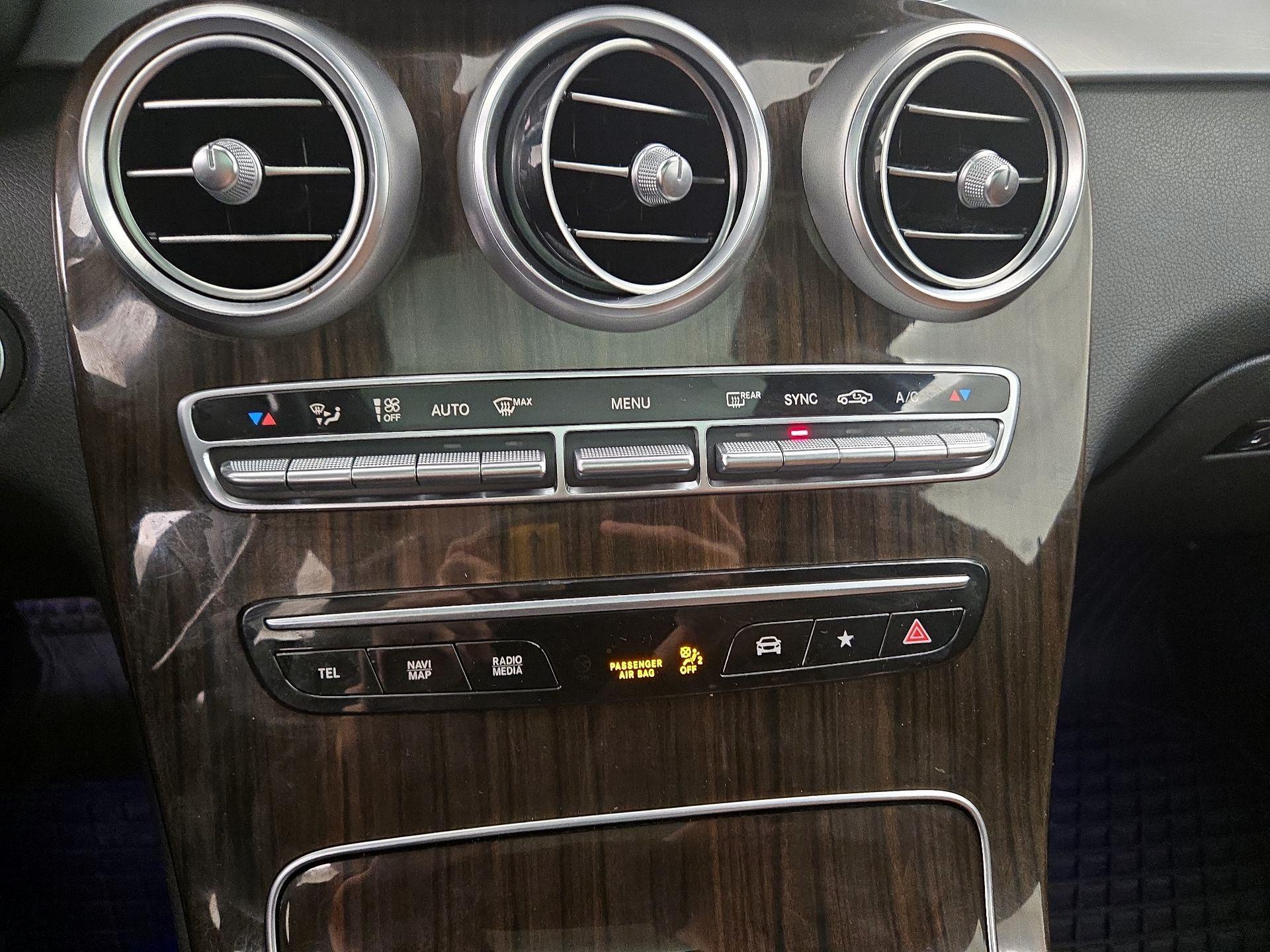 Thumbnail: 2022 Mercedes-Benz GLC - 17