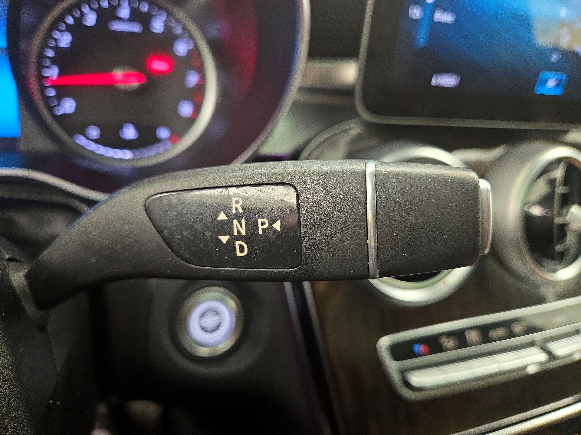 Thumbnail: 2022 Mercedes-Benz GLC - 18