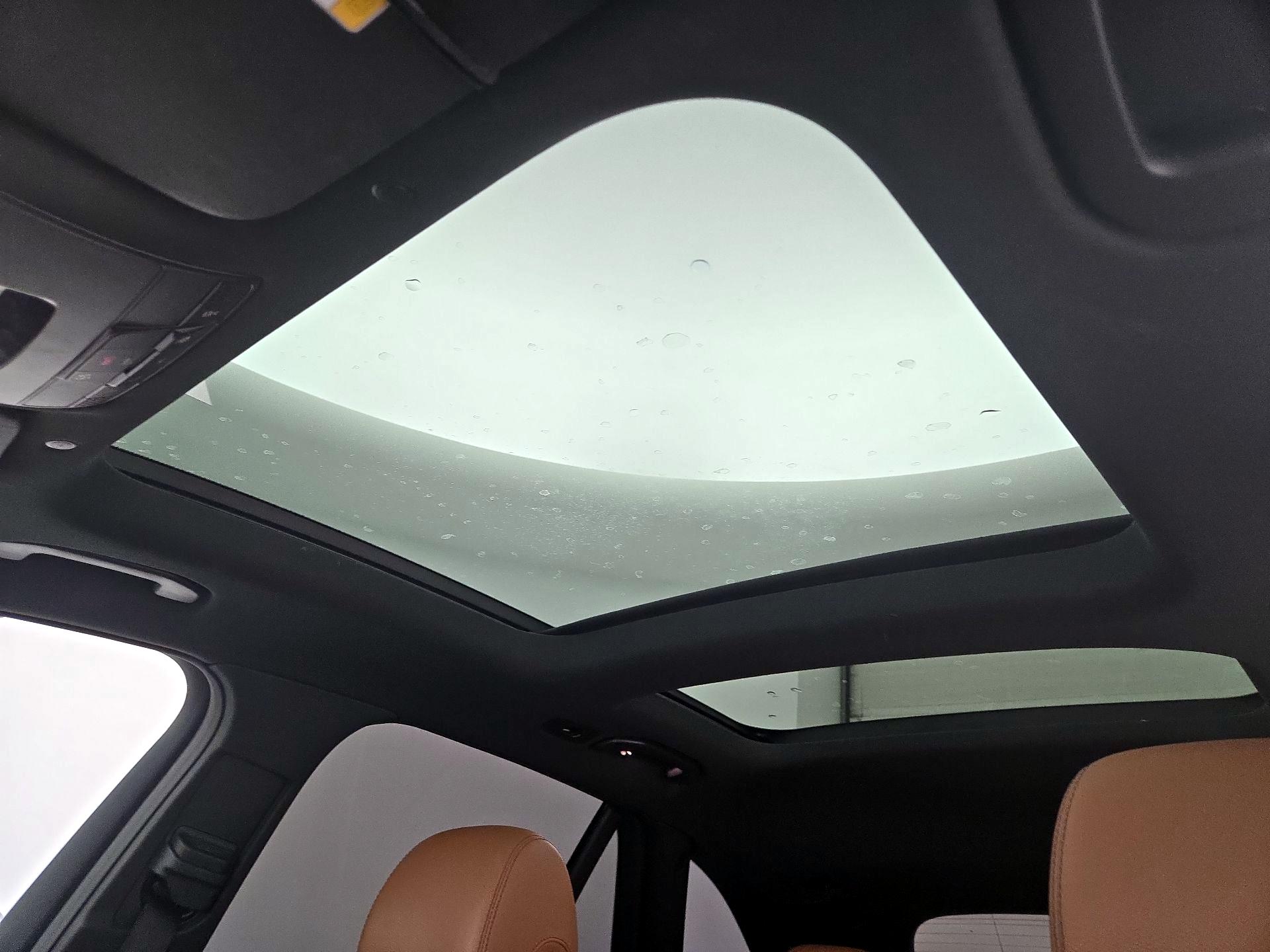 Thumbnail: 2022 Mercedes-Benz GLC - 20