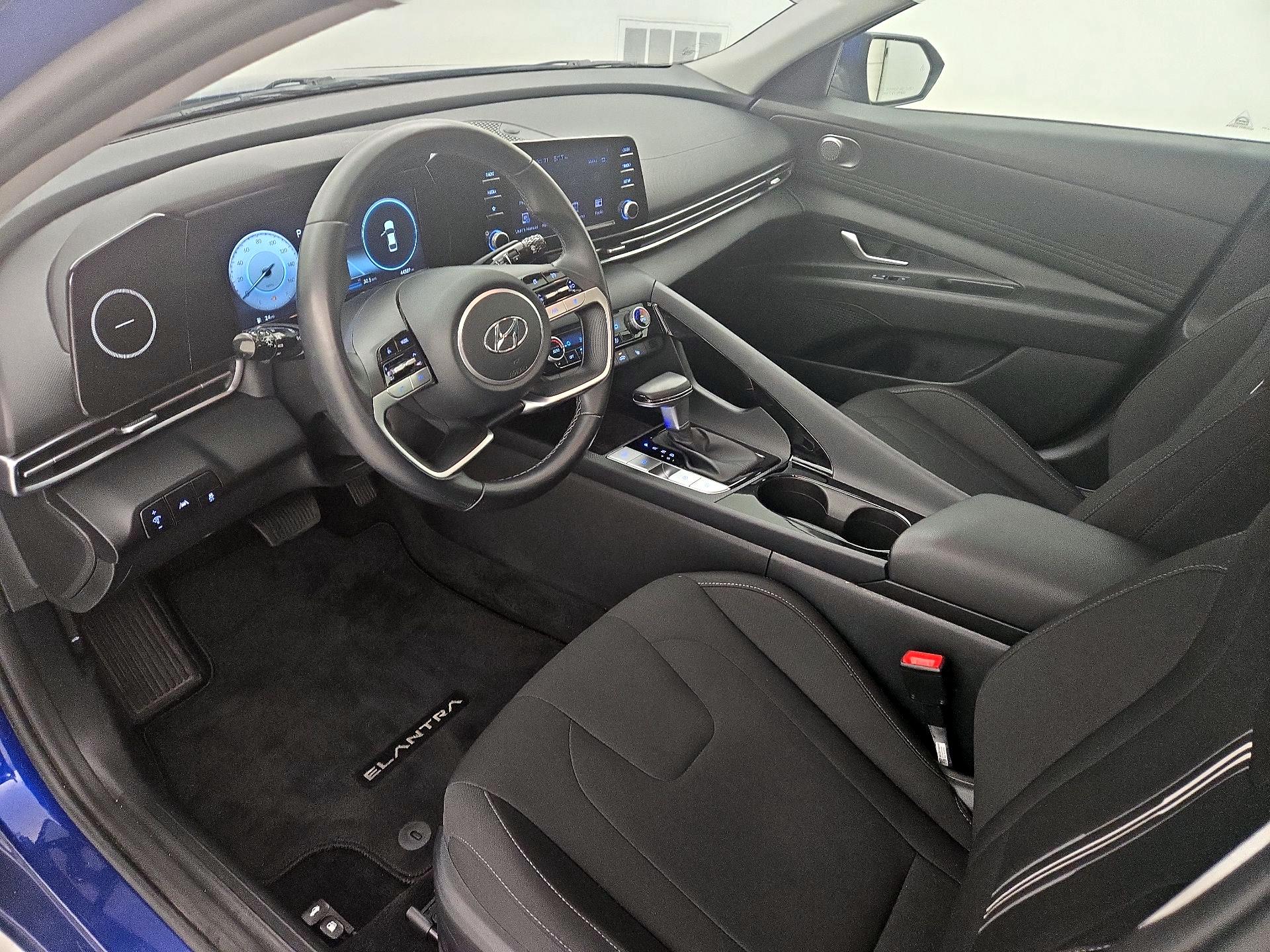 Thumbnail: 2021 Hyundai Elantra - 11