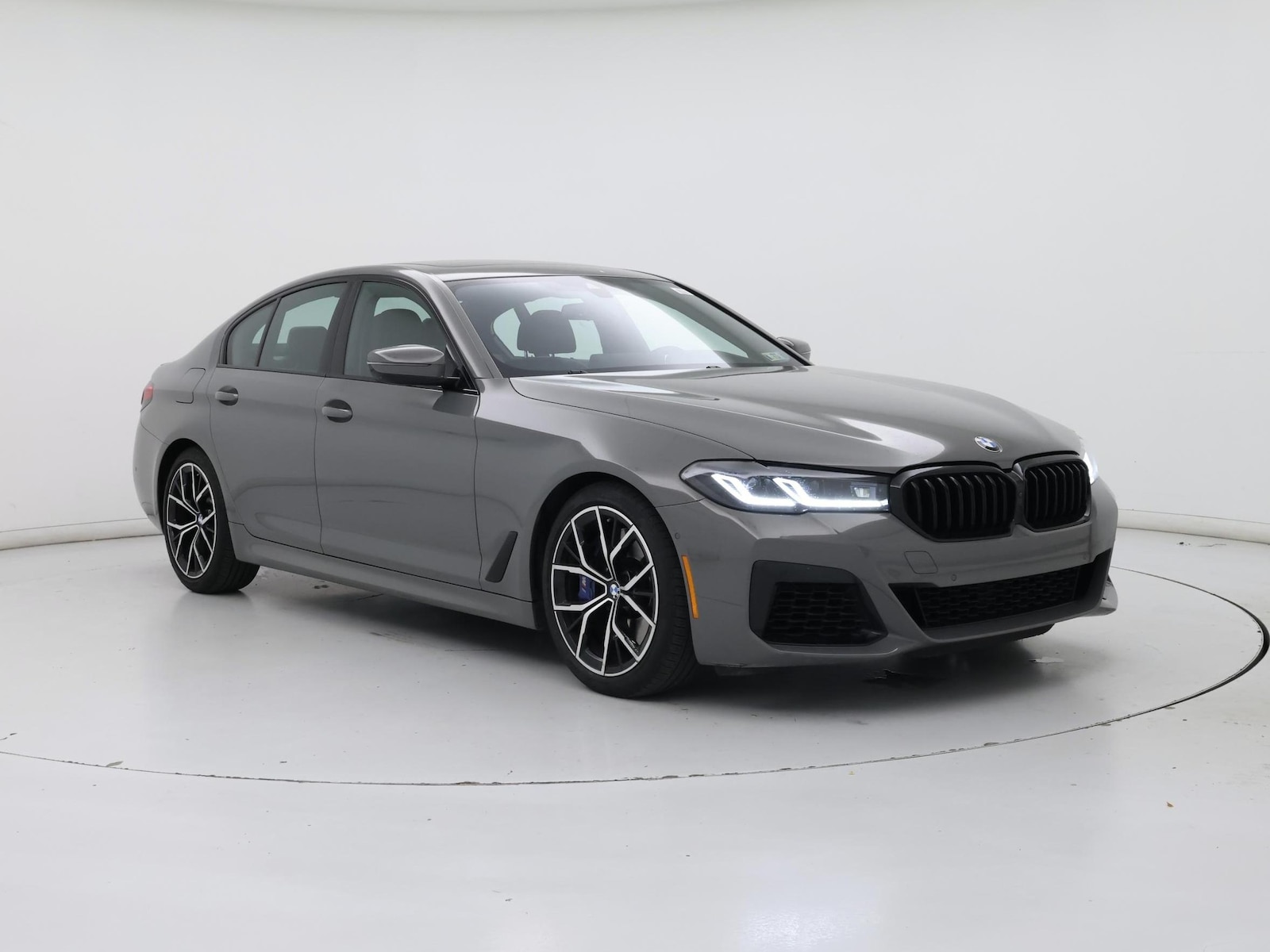 2021 BMW 5 Series M550i