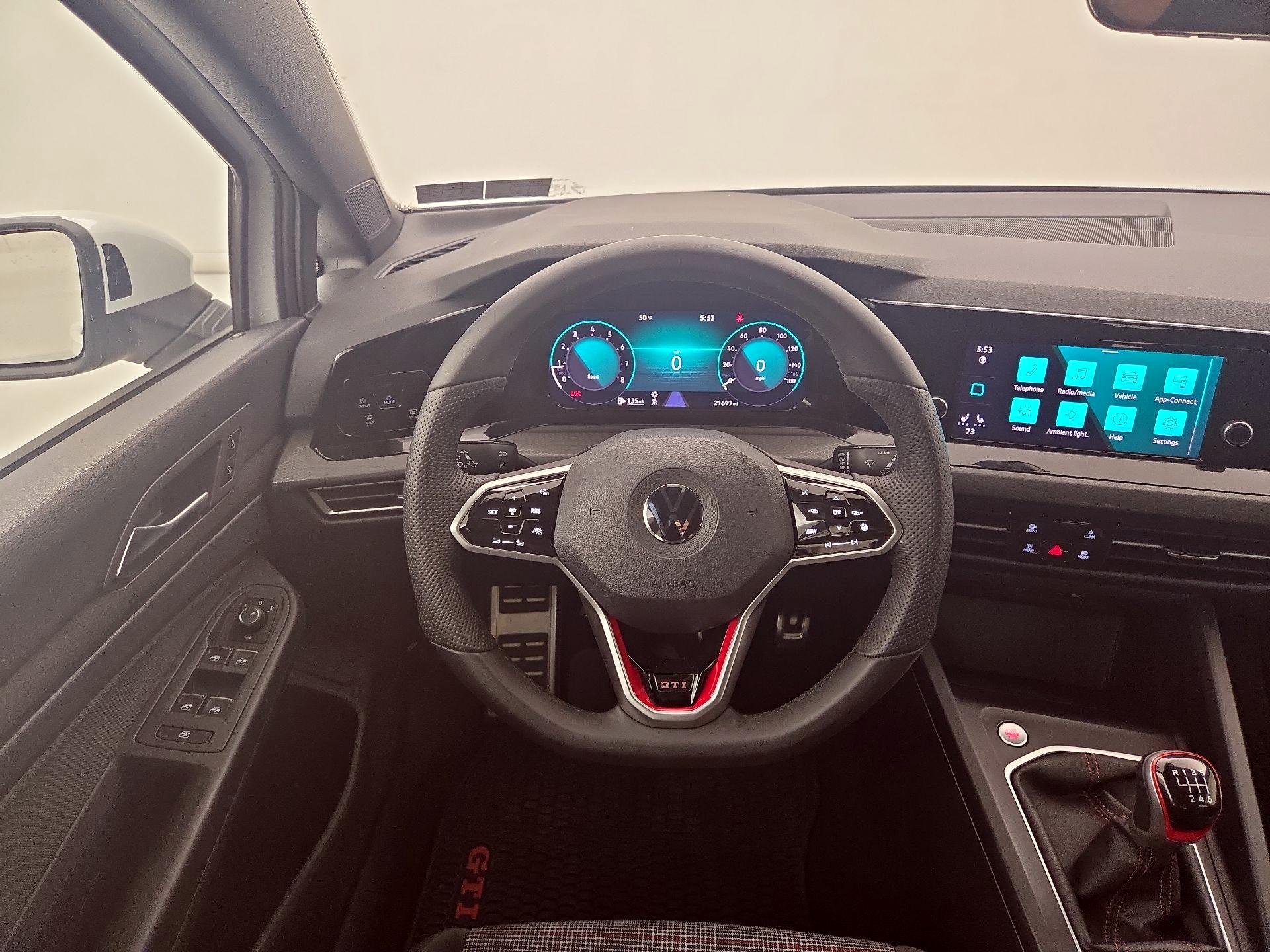 Thumbnail: 2022 Volkswagen Golf - 10