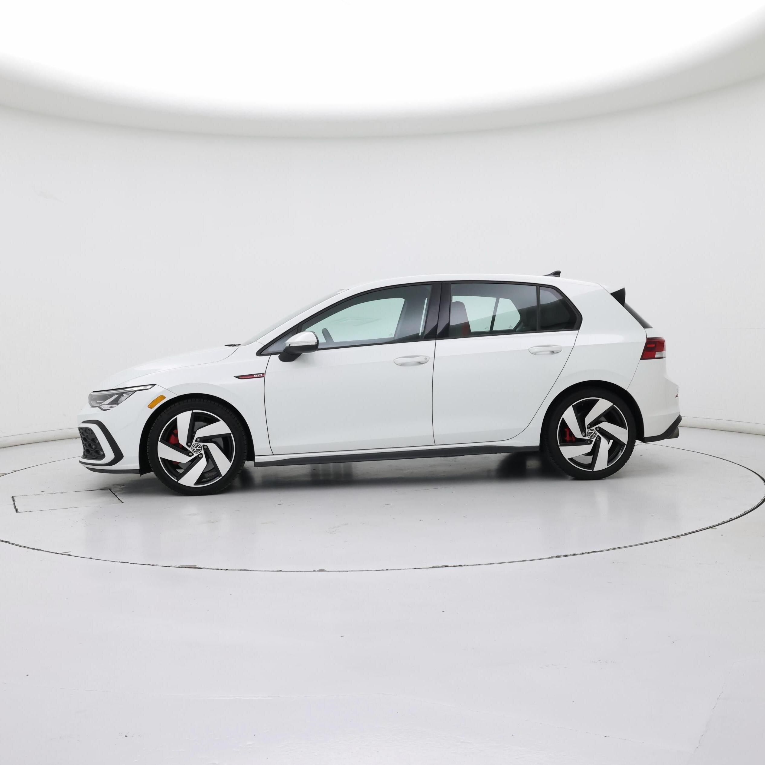 Thumbnail: 2022 Volkswagen Golf - 3