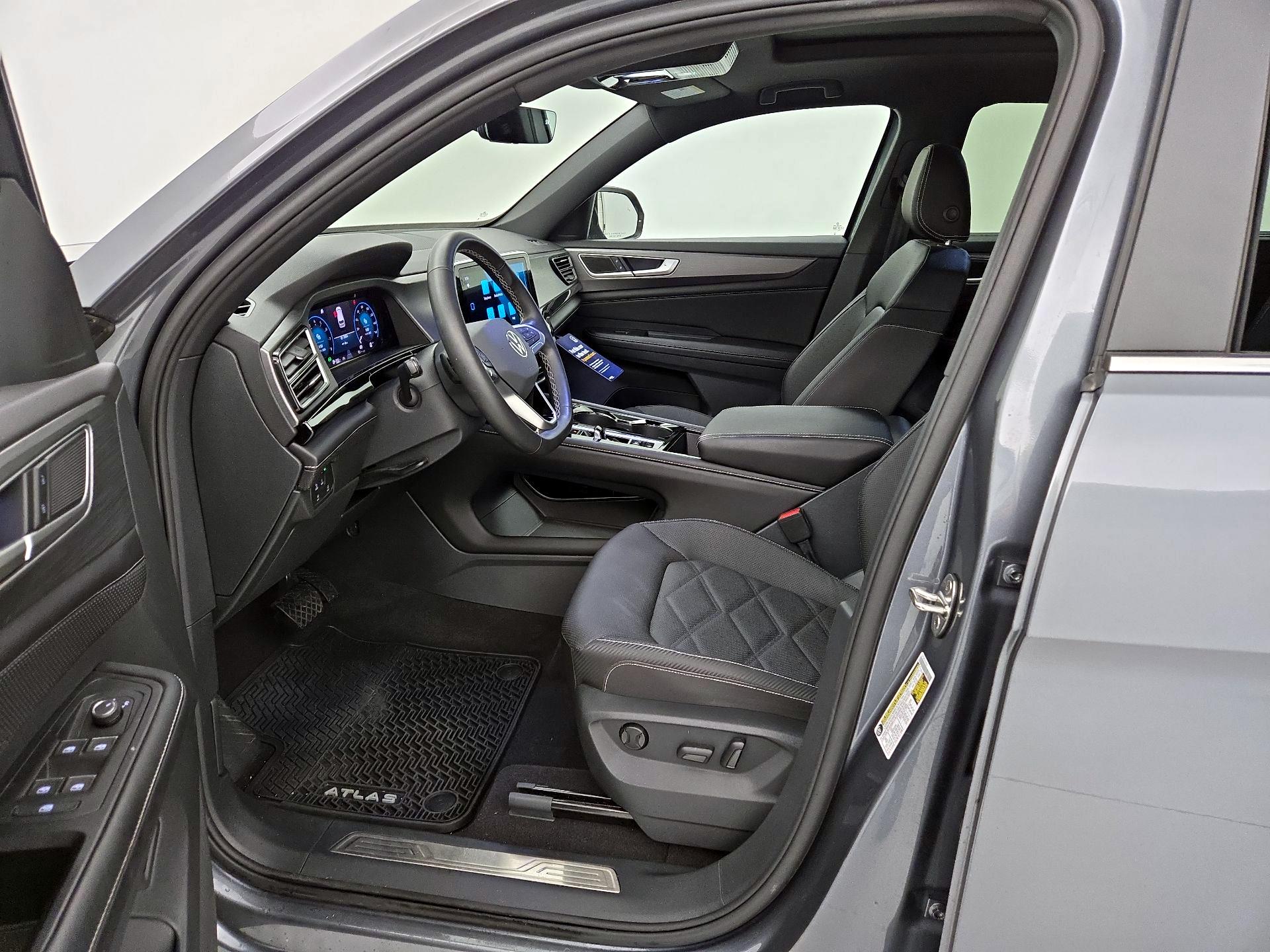 Thumbnail: 2024 Volkswagen Atlas - 11