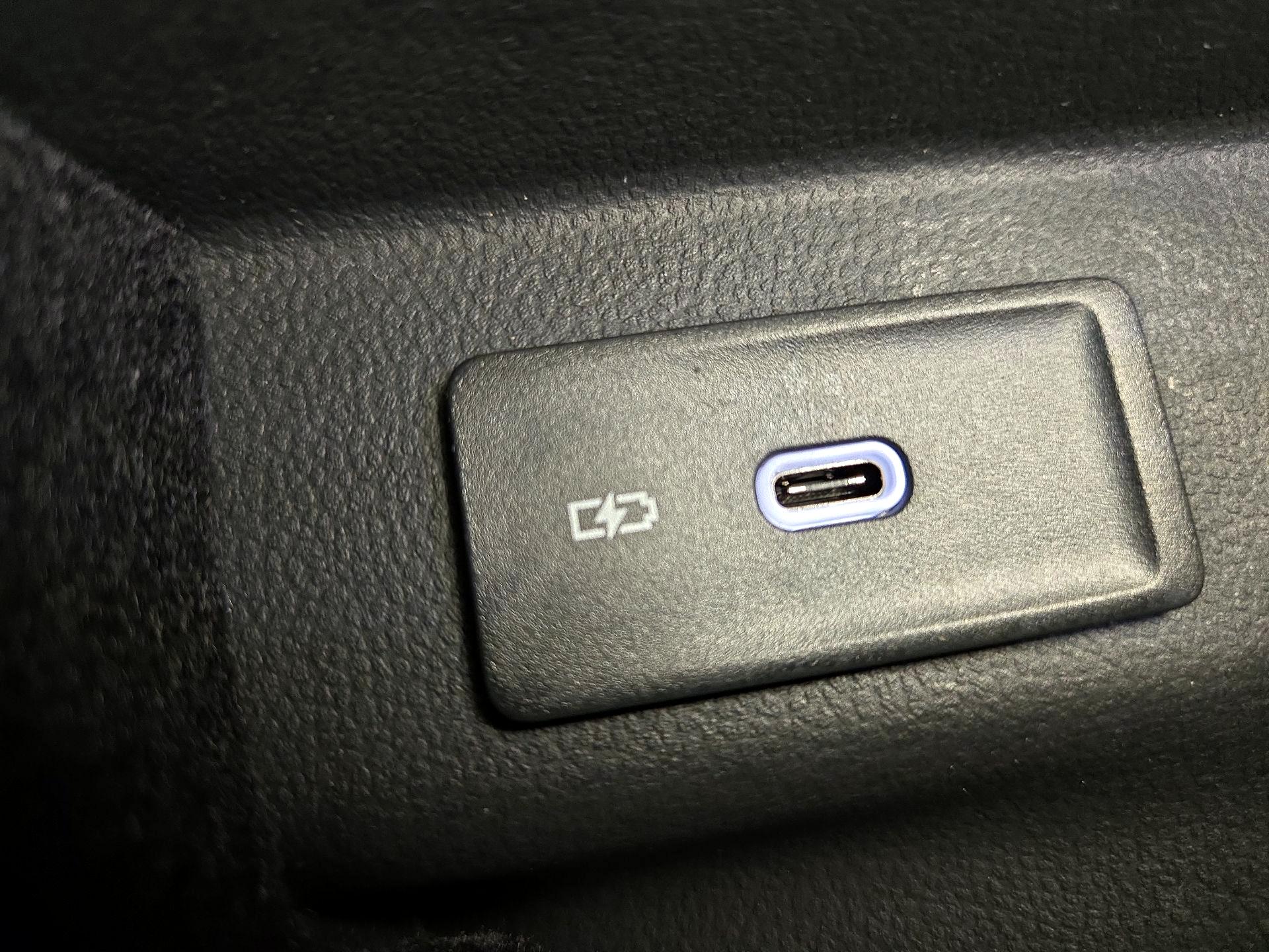 Thumbnail: 2024 Volkswagen Atlas - 18