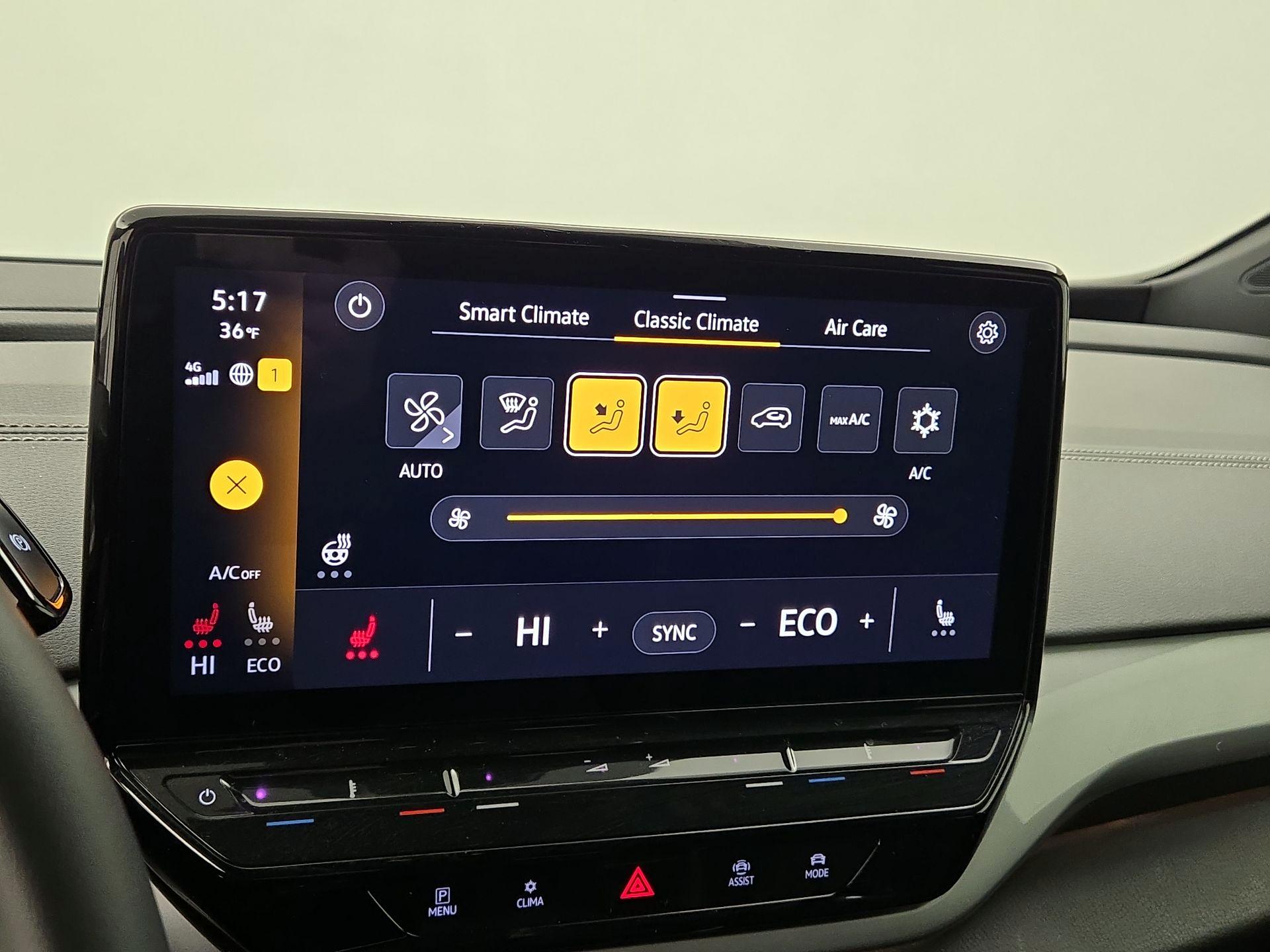 Thumbnail: 2023 Volkswagen ID.4 - 17