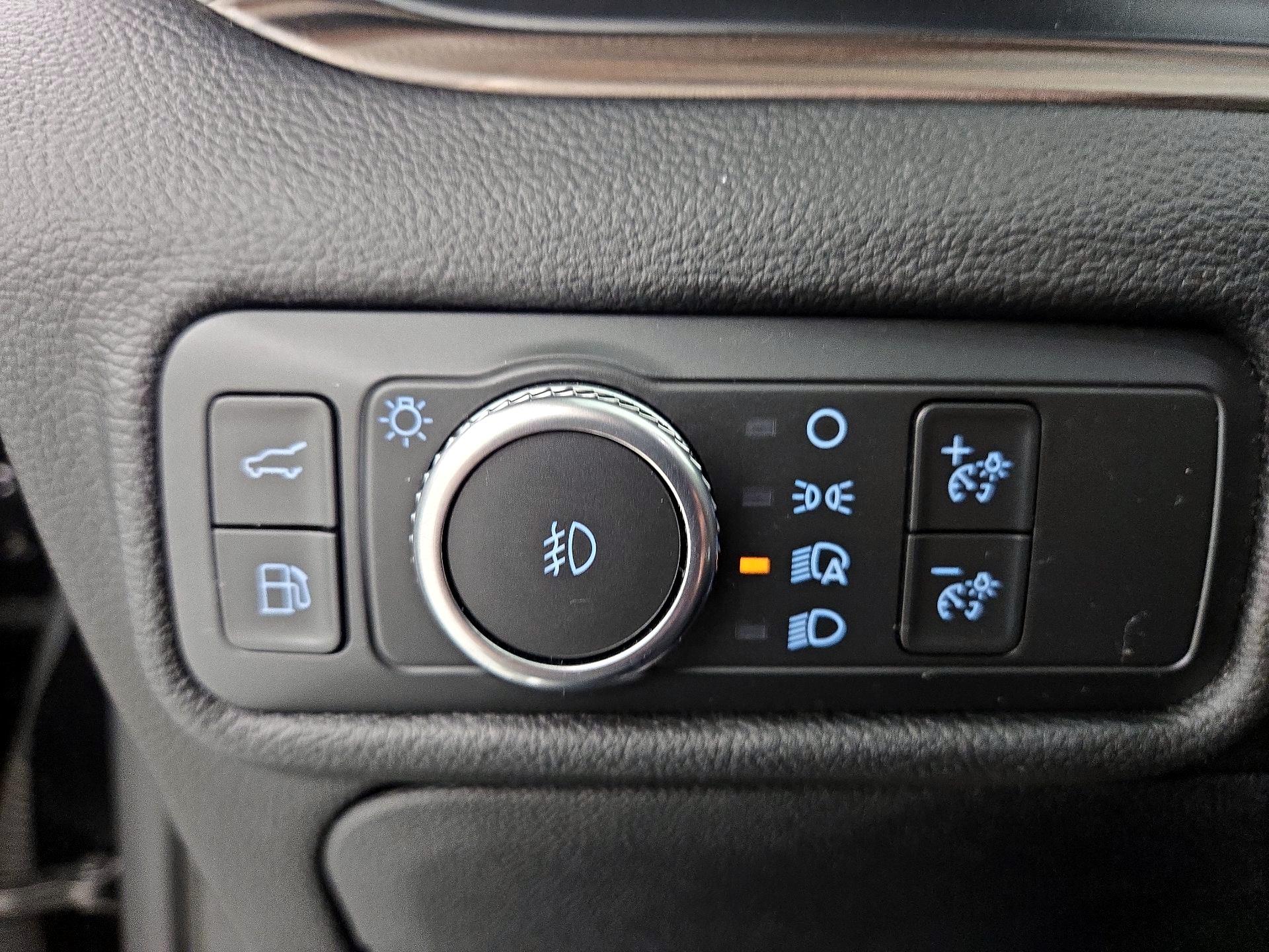 Thumbnail: 2021 Ford Explorer - 13