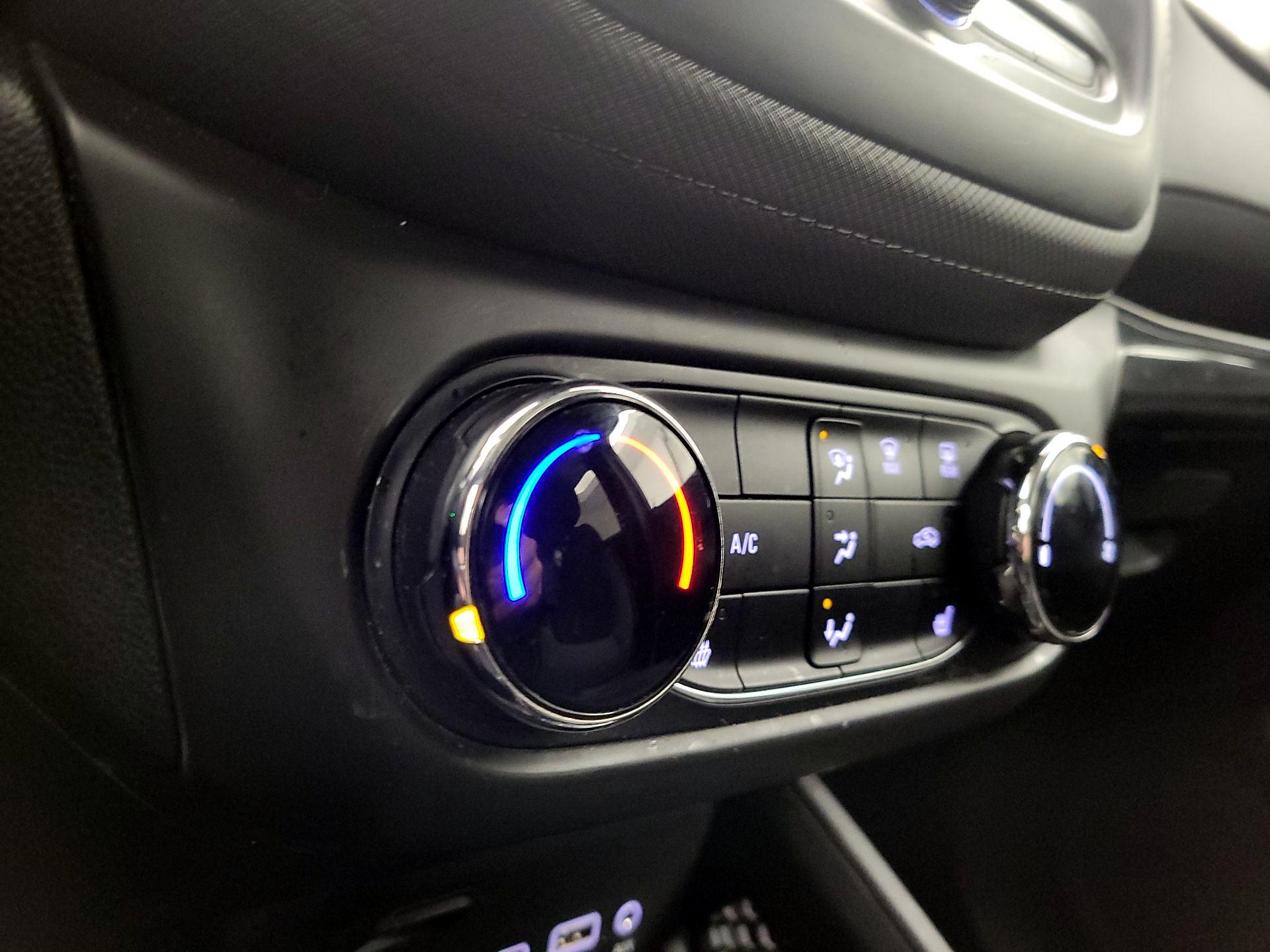 Thumbnail: 2022 Chevrolet TrailBlazer - 16