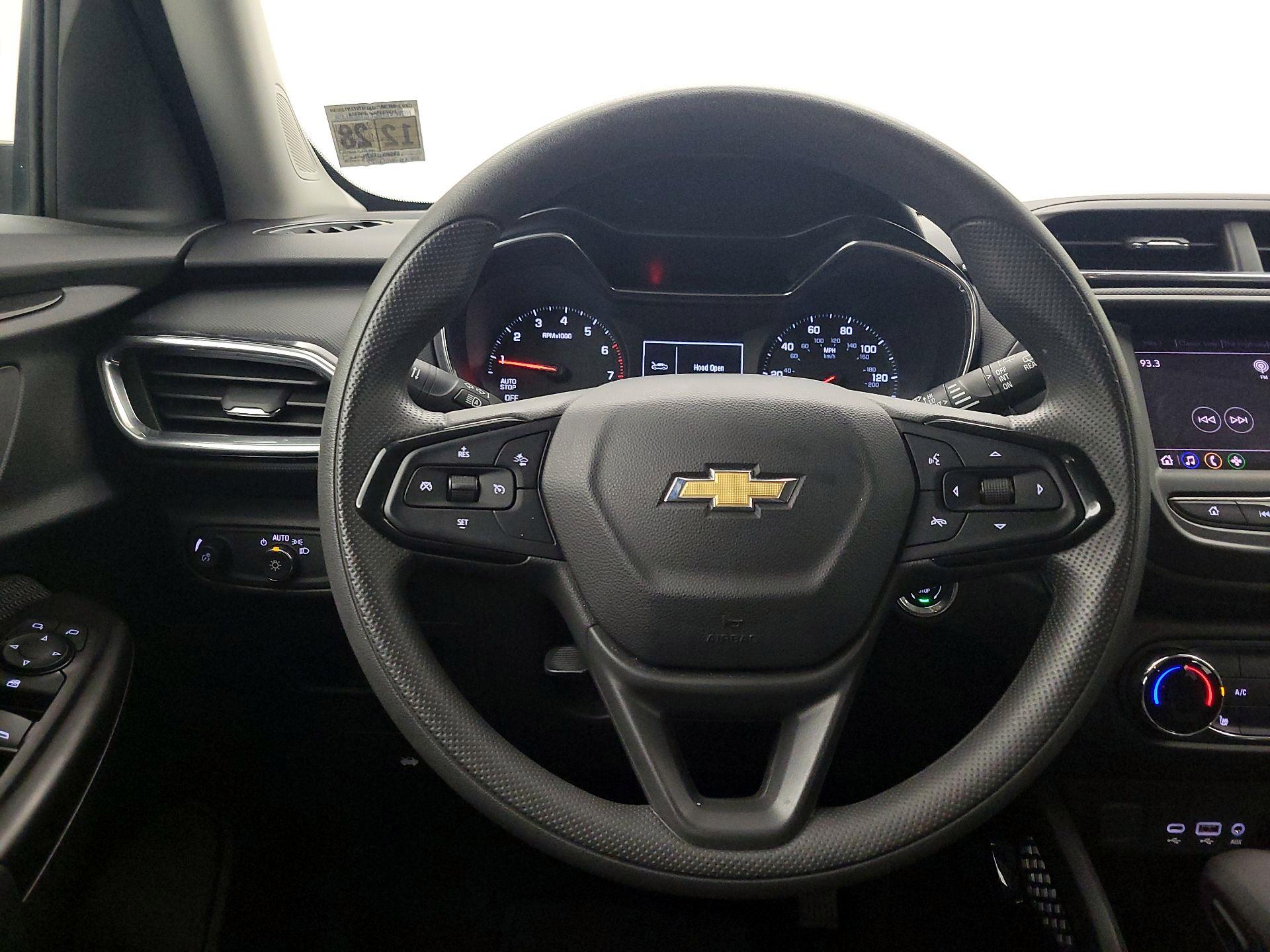 Thumbnail: 2023 Chevrolet TrailBlazer - 10