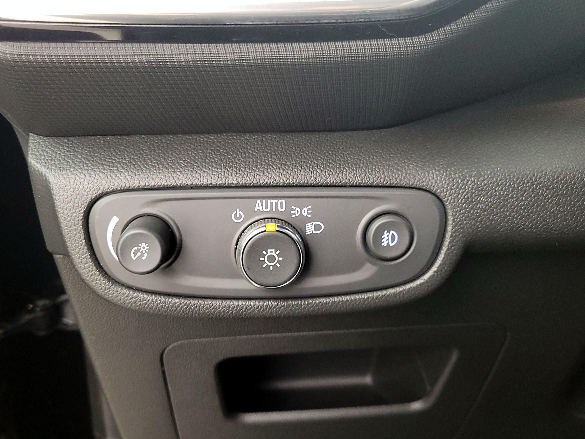 Thumbnail: 2023 Chevrolet TrailBlazer - 13