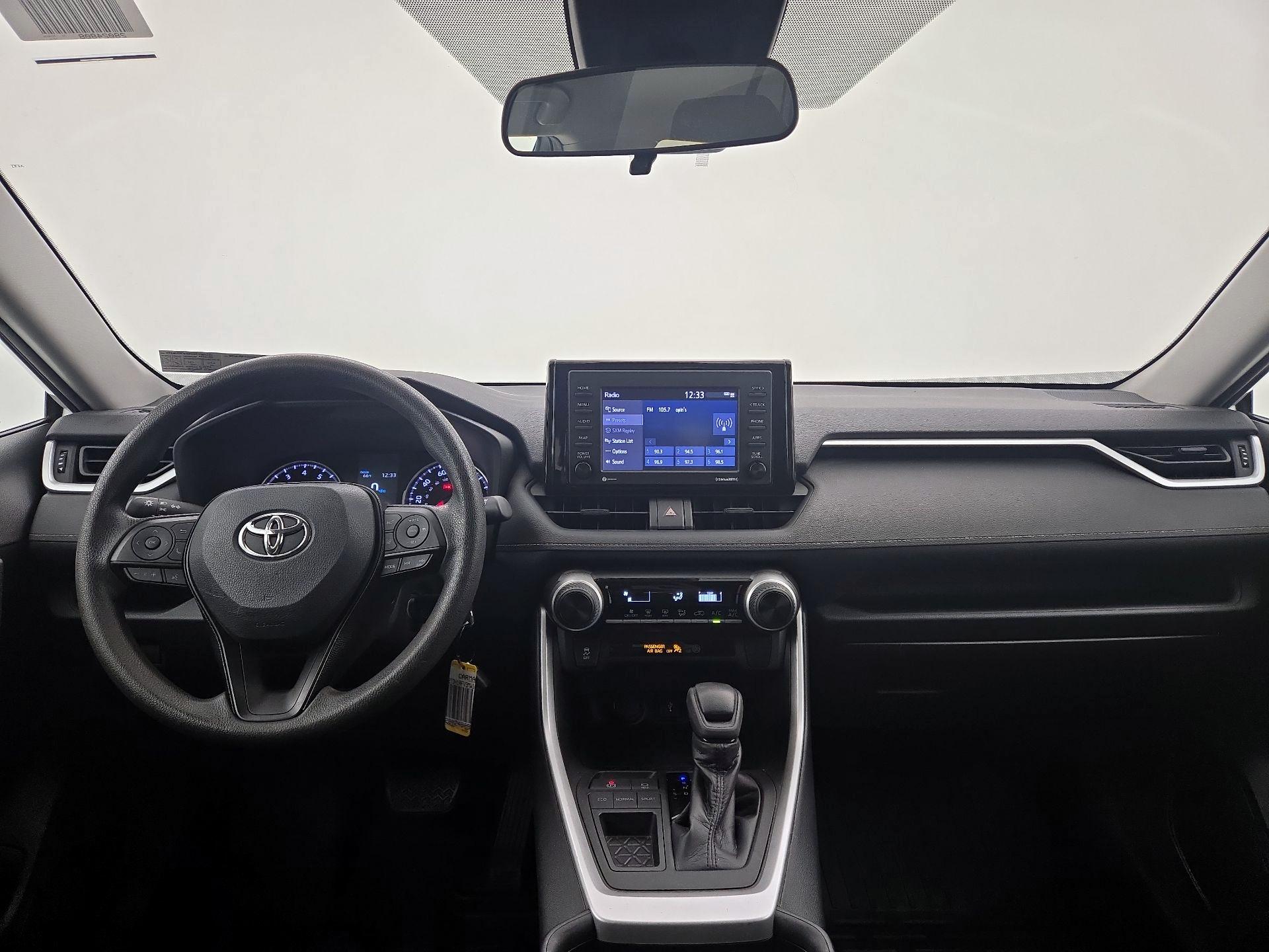 Thumbnail: 2021 Toyota RAV4 - 9